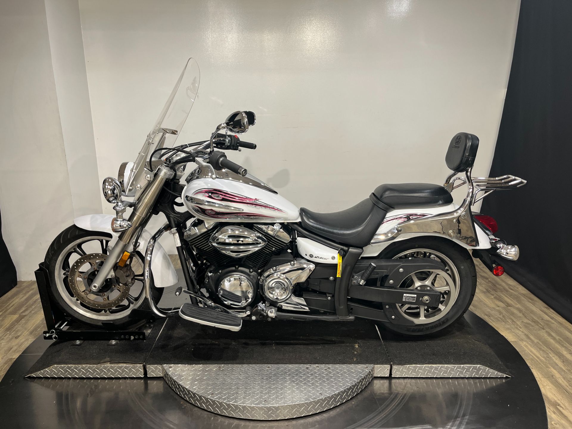 2010 Yamaha V photo 8