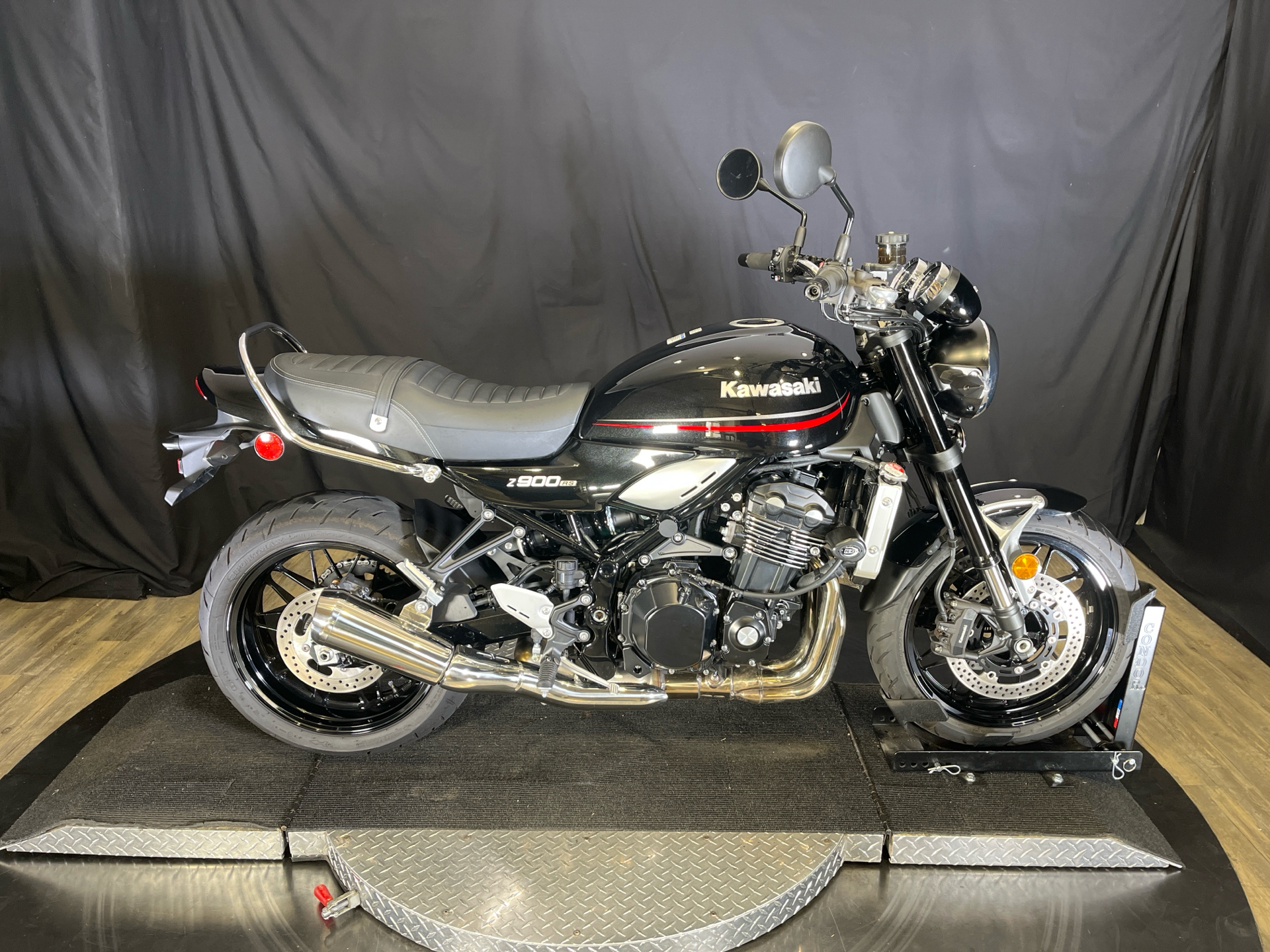 99994-1023 KAWASAKI Z900RS ハイ シート 【公式通販】