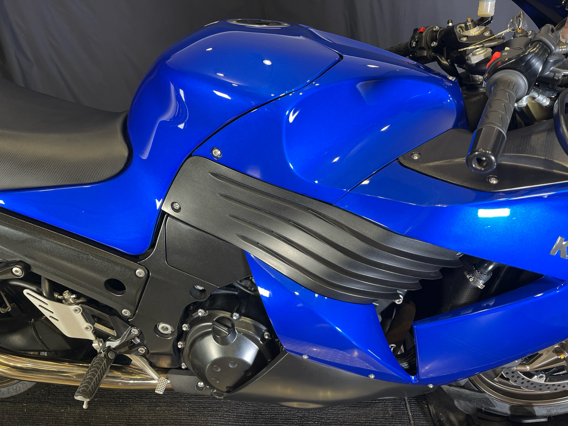 2006 Kawasaki ZX14 Ninja Candy Thunder Blue: Overview and