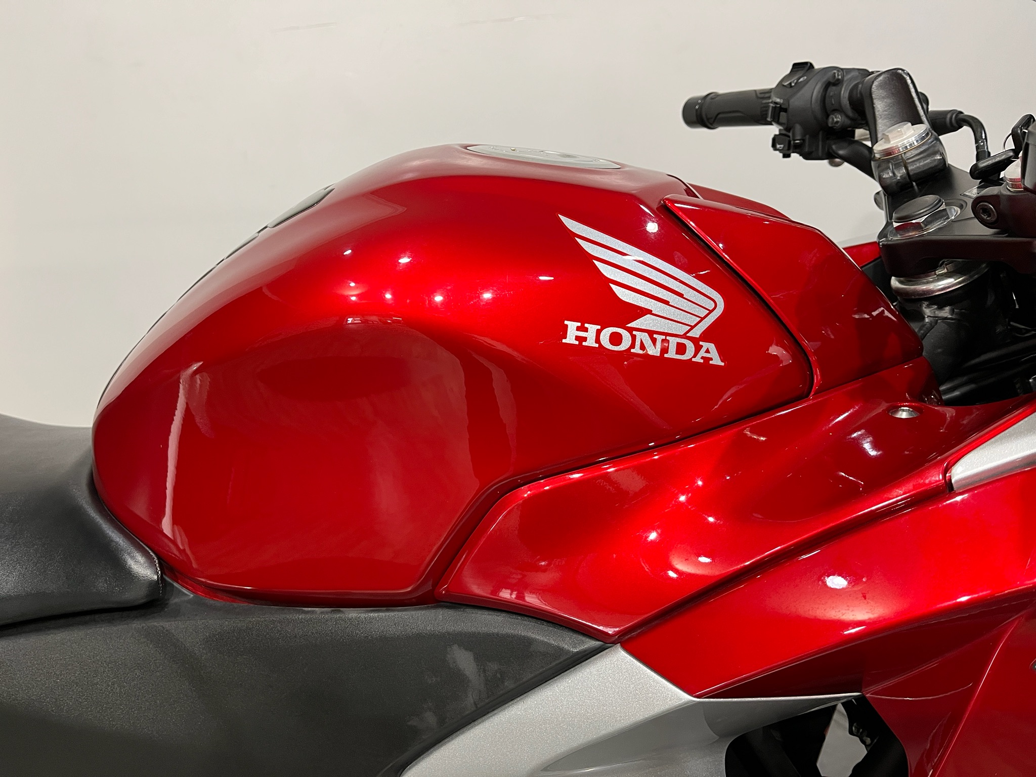 2011 Honda CBR®250R 4