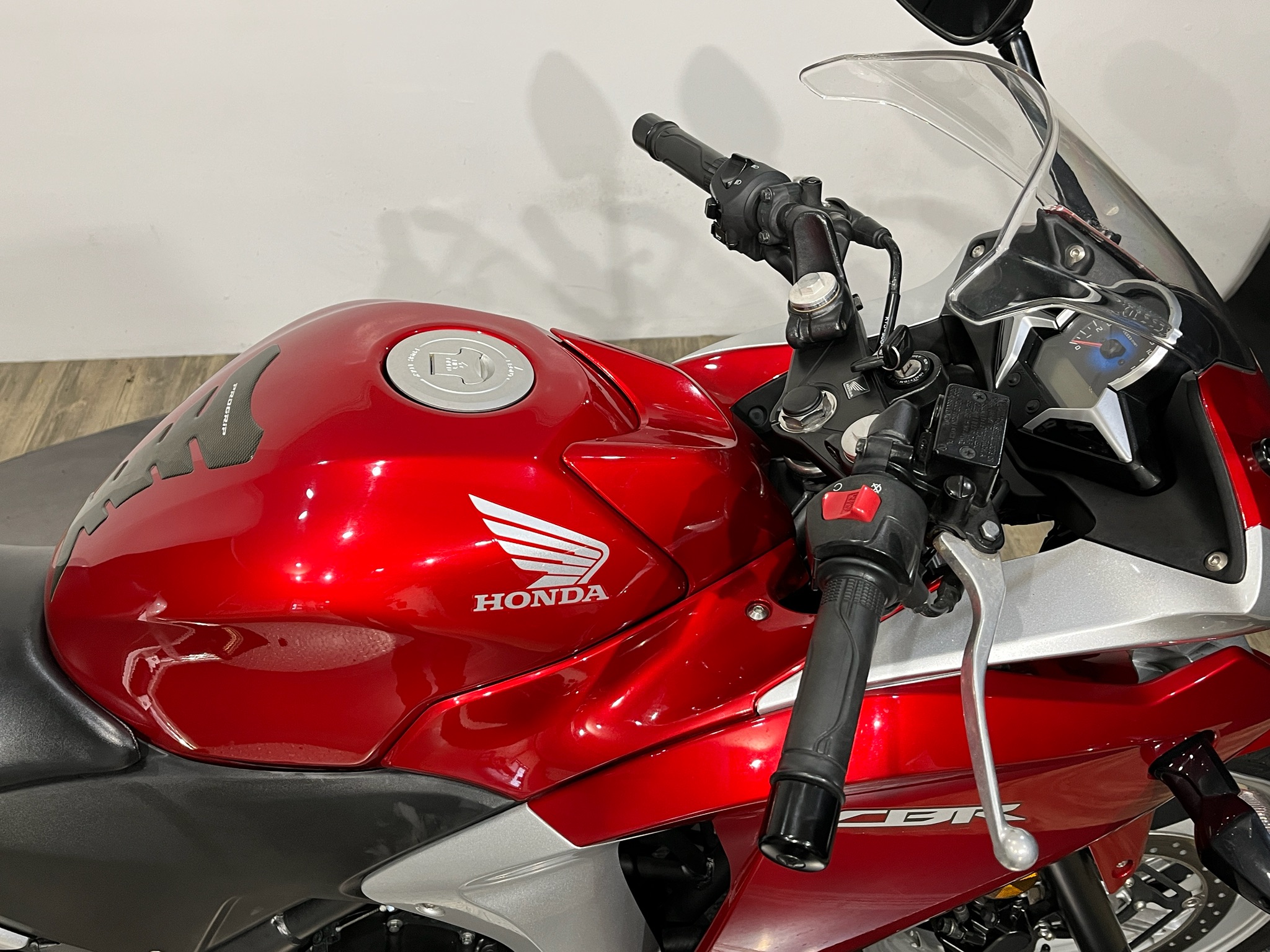 2011 Honda CBR®250R 10