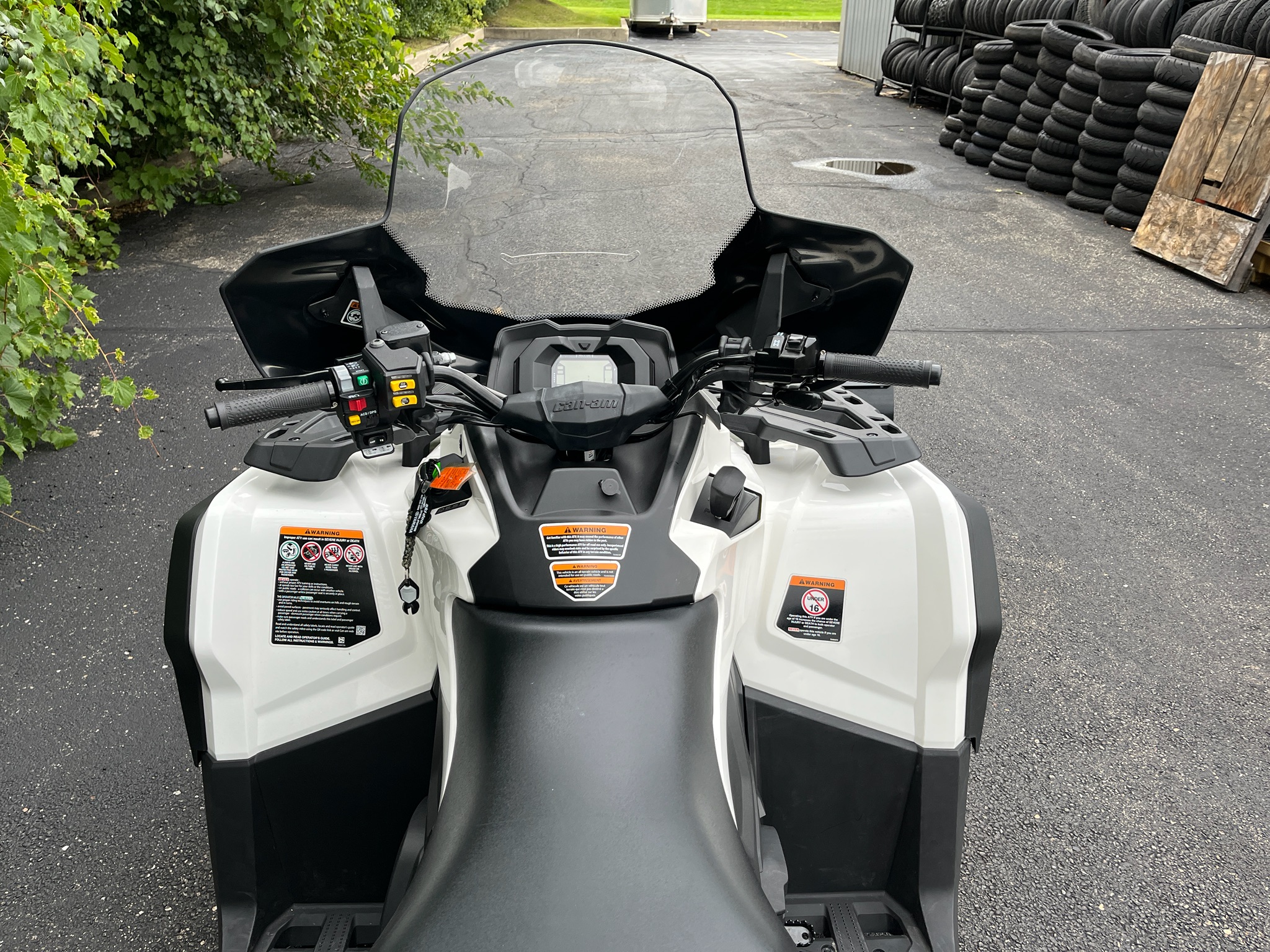 2019 Can-Am™ Outlander MAX North Edition 650 9