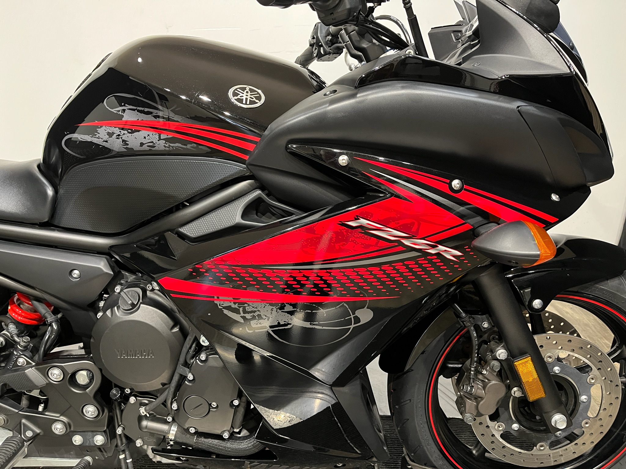 2012 Yamaha FZ6R photo 2