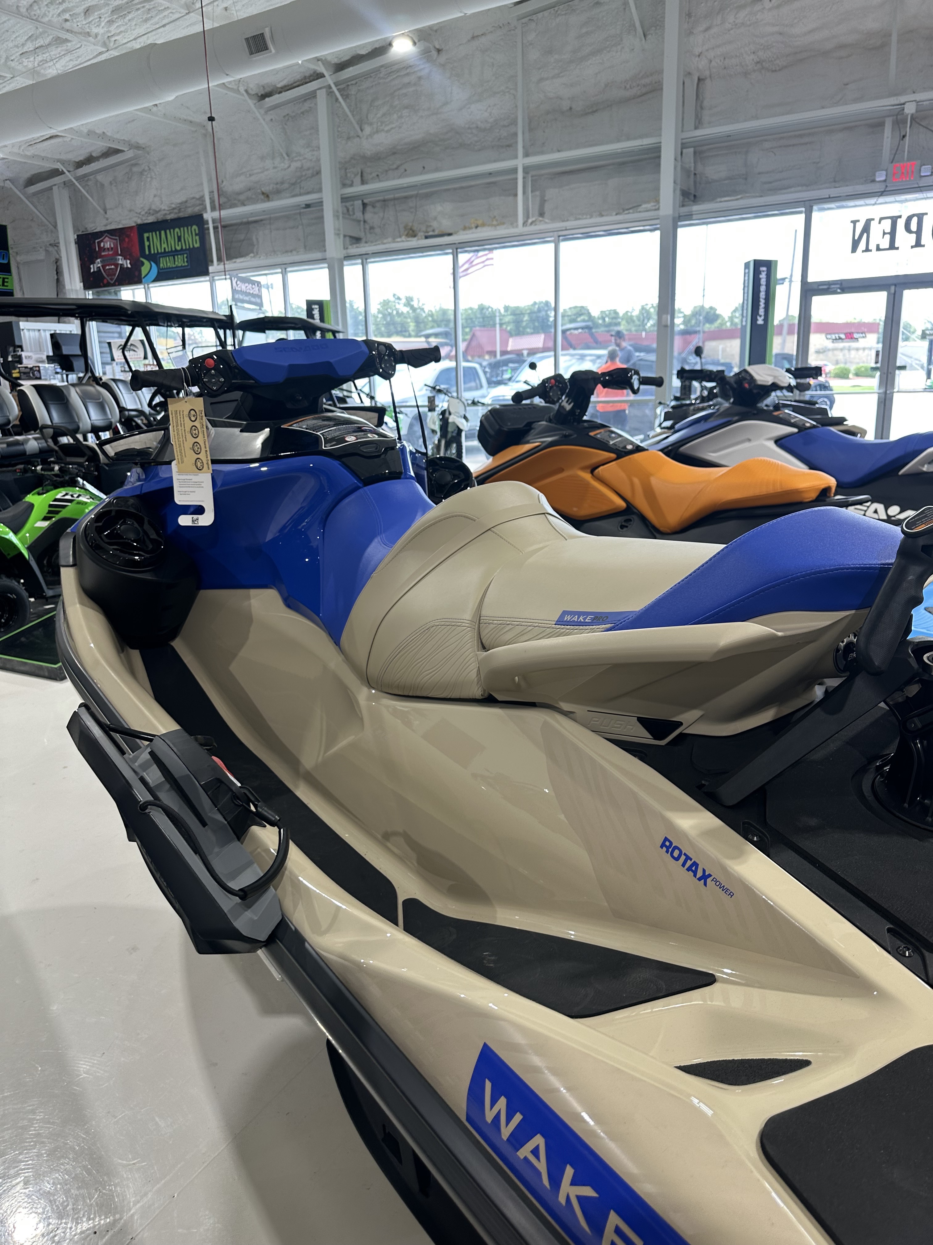 2025 Sea-Doo Wake Pro 230 3