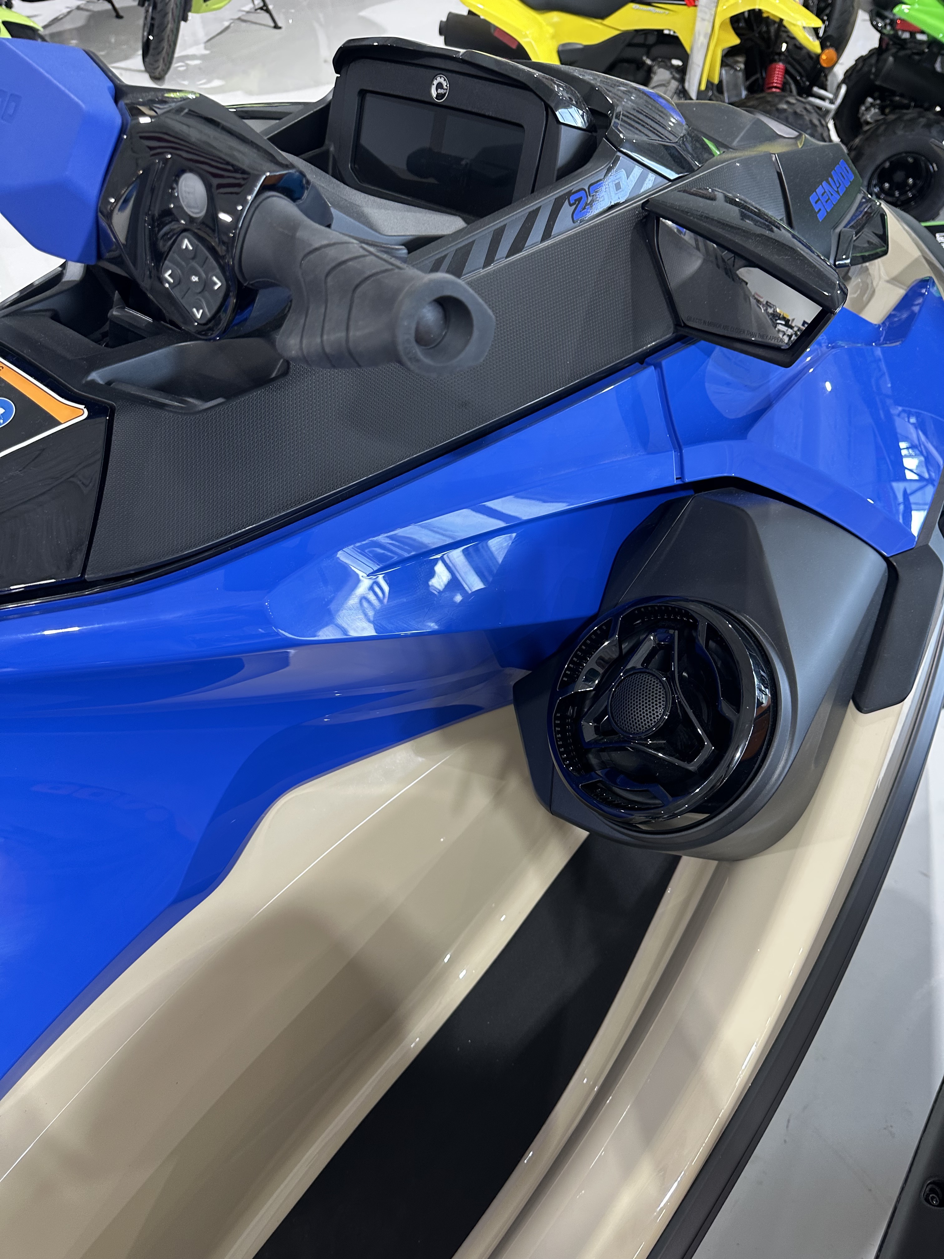 2025 Sea-Doo Wake Pro 230 8