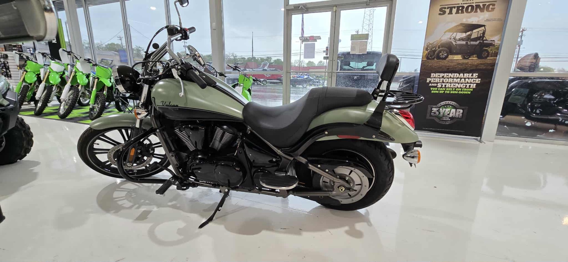 2023 Kawasaki Vulcan 900 Custom 4