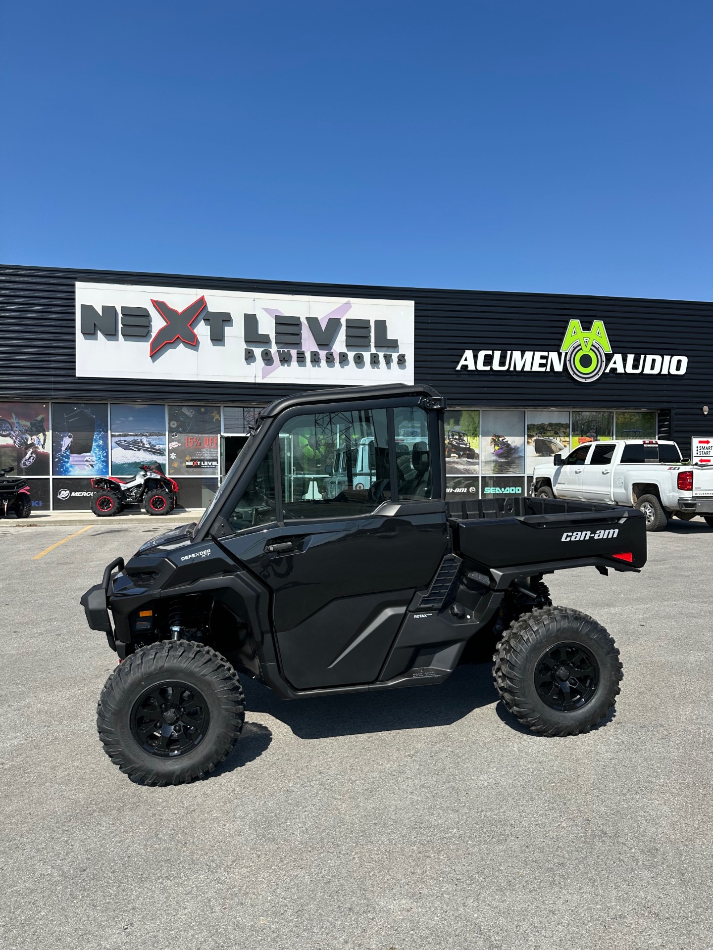 2026 Can-Am Defender XT CAB HD11