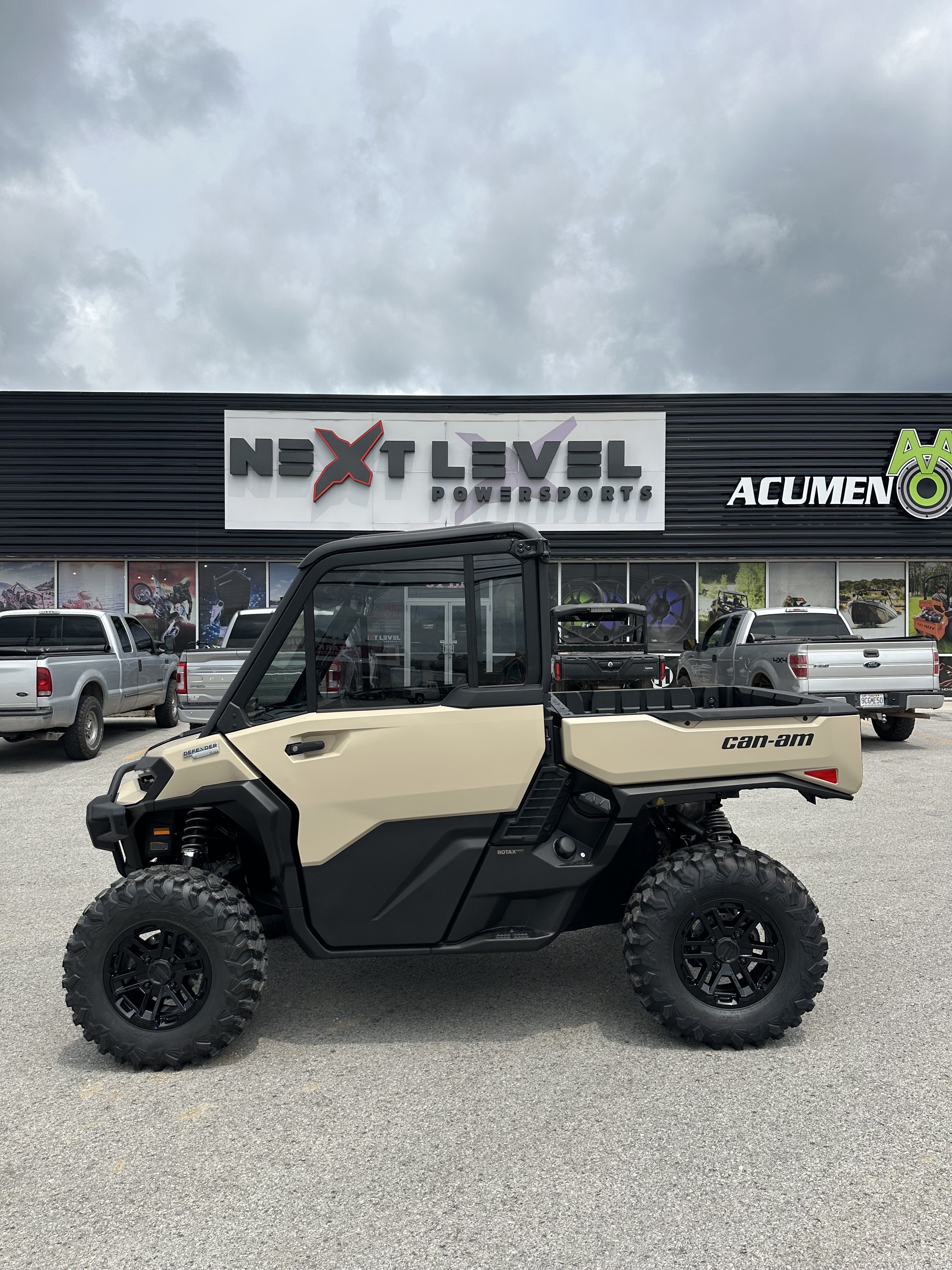 2026 Can-Am Defender Limited HD11