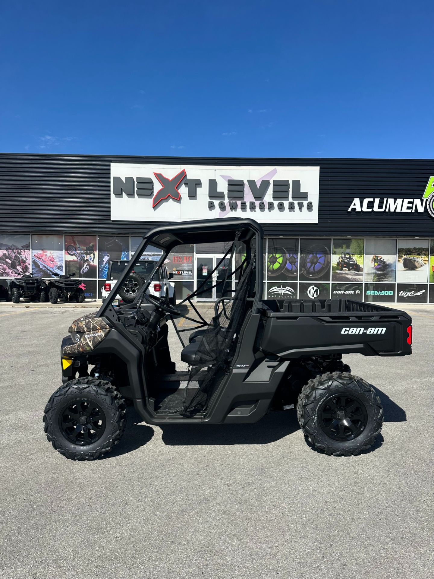 2026 Can-Am Defender DPS HD9