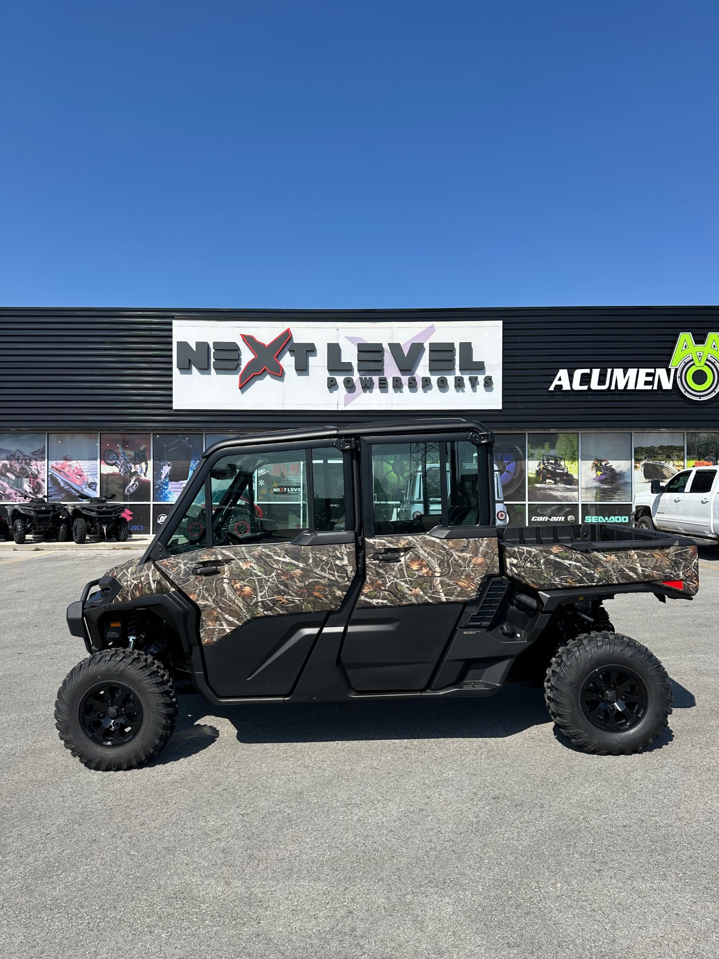 2026 Can-Am Defender MAX XT CAB HD11
