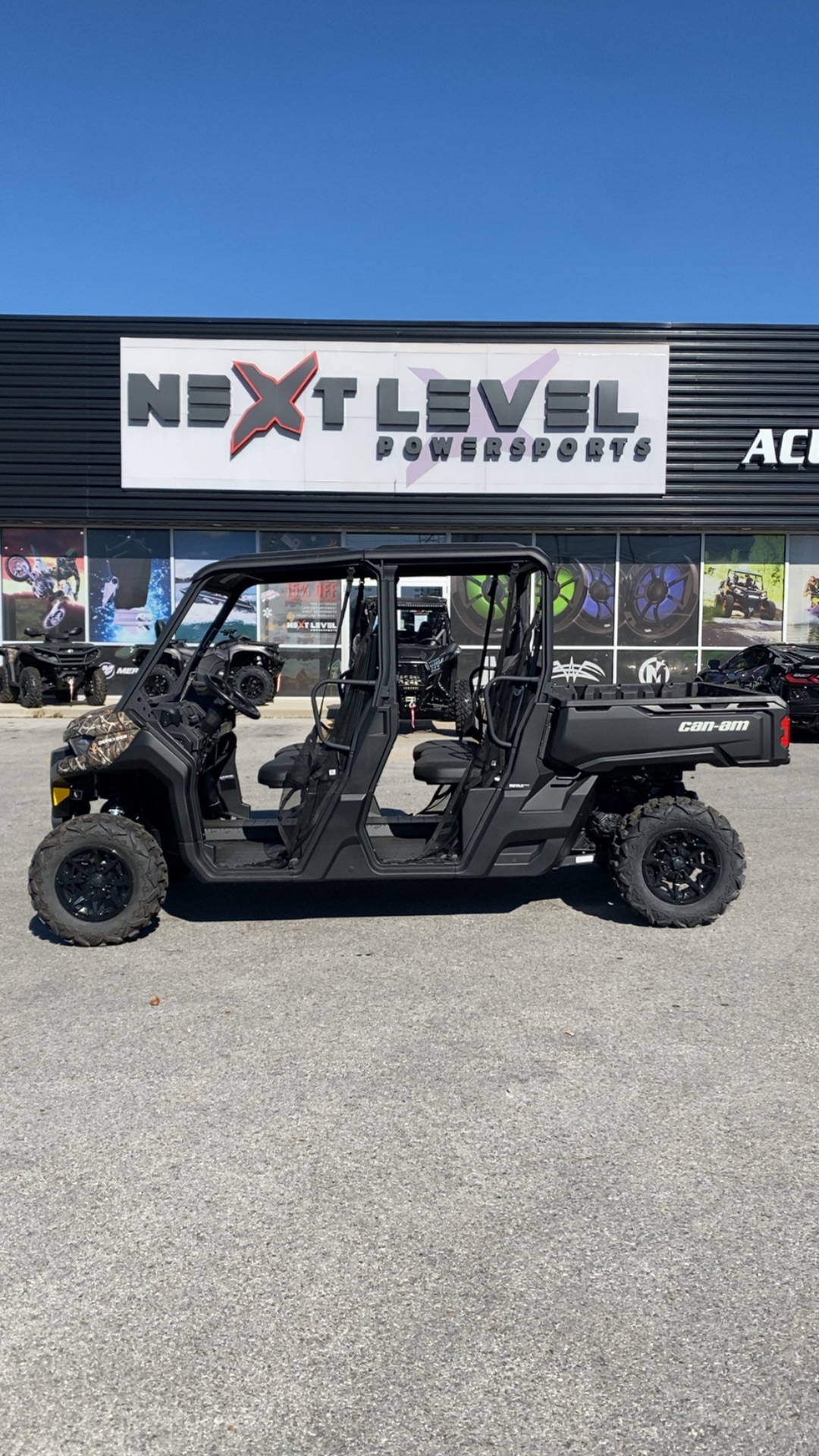 2025 Can-Am Defender MAX DPS HD9