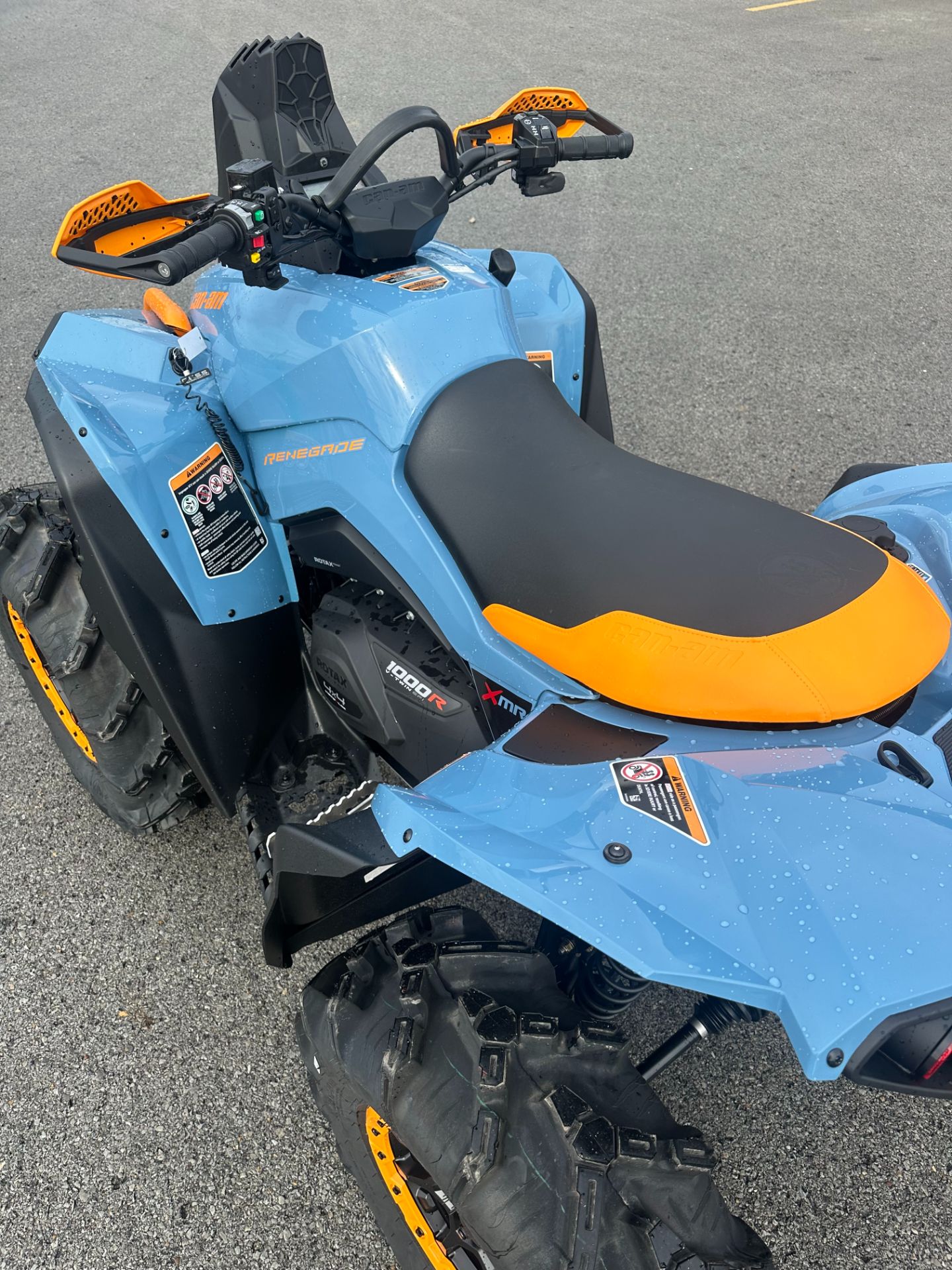 2026 Can-Am™ Renegade X MR 1000R 8