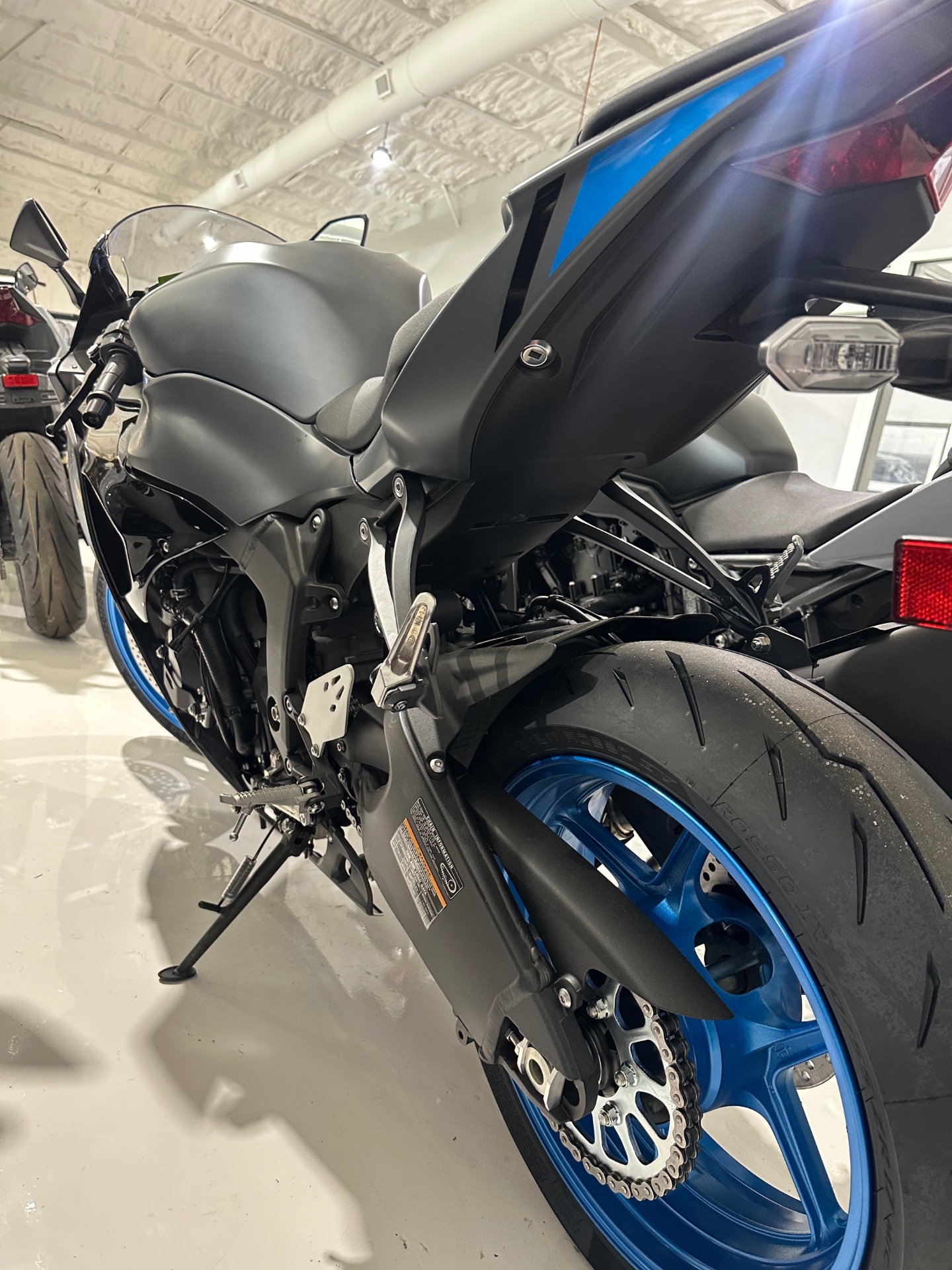2026 Kawasaki Ninja® ZX-6R 3