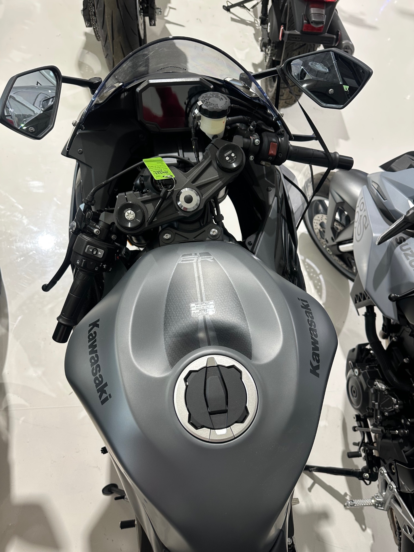 2026 Kawasaki Ninja® ZX-6R 4