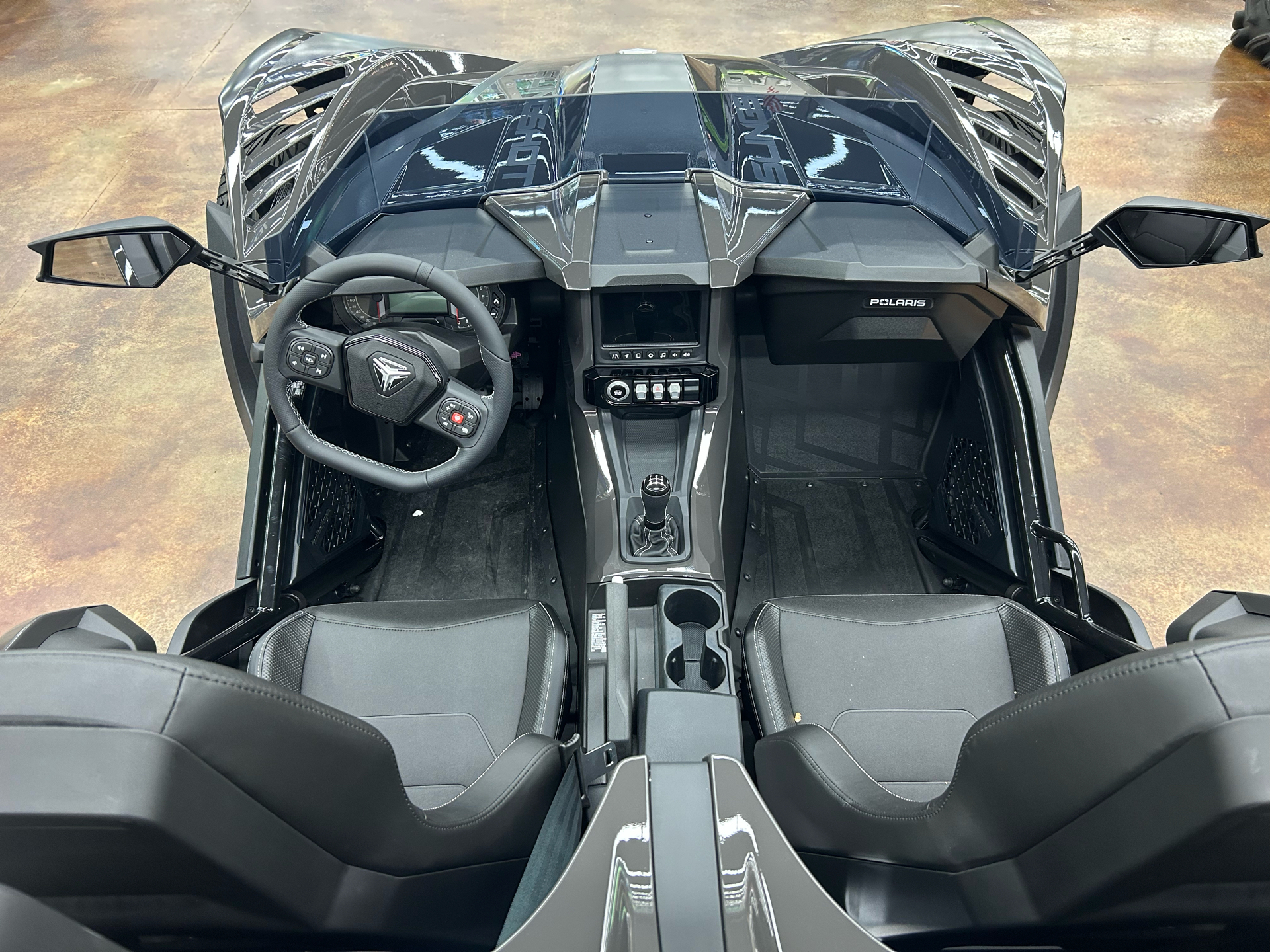 【お値引き致しました】【新品】サミットインターナショナル　ボンボランL New 2025 Slingshot Slingshot R - Manual | Motorcycles in Fleming
