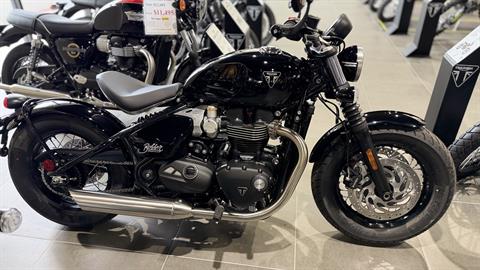 2026 Triumph Bonneville Bobber — photo 1 of 15