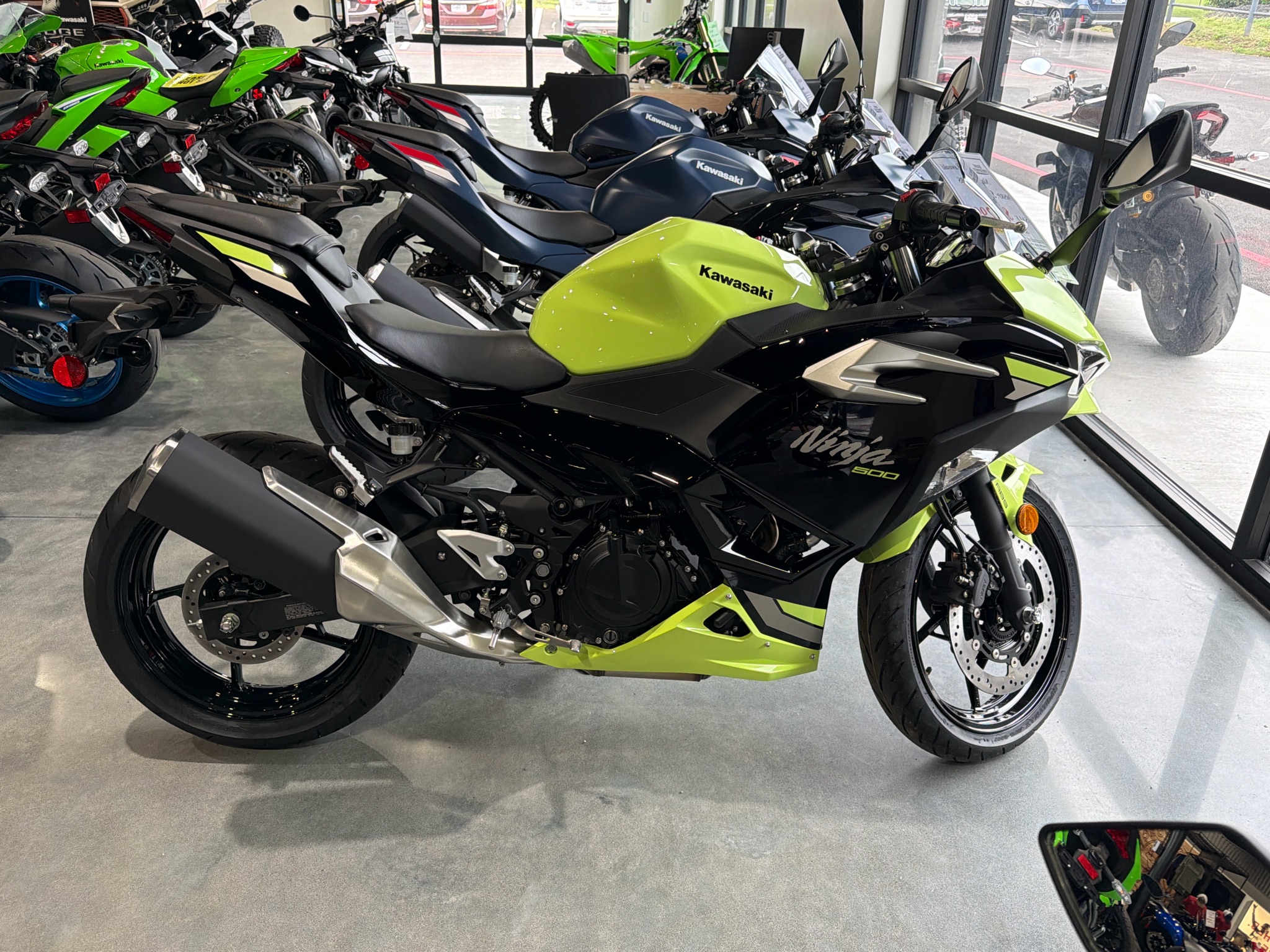 2026 Kawasaki Ninja® 500 ABS 1