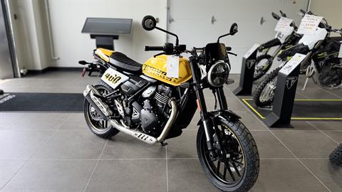 2027 Triumph Tracker 400 — photo 1 of 12