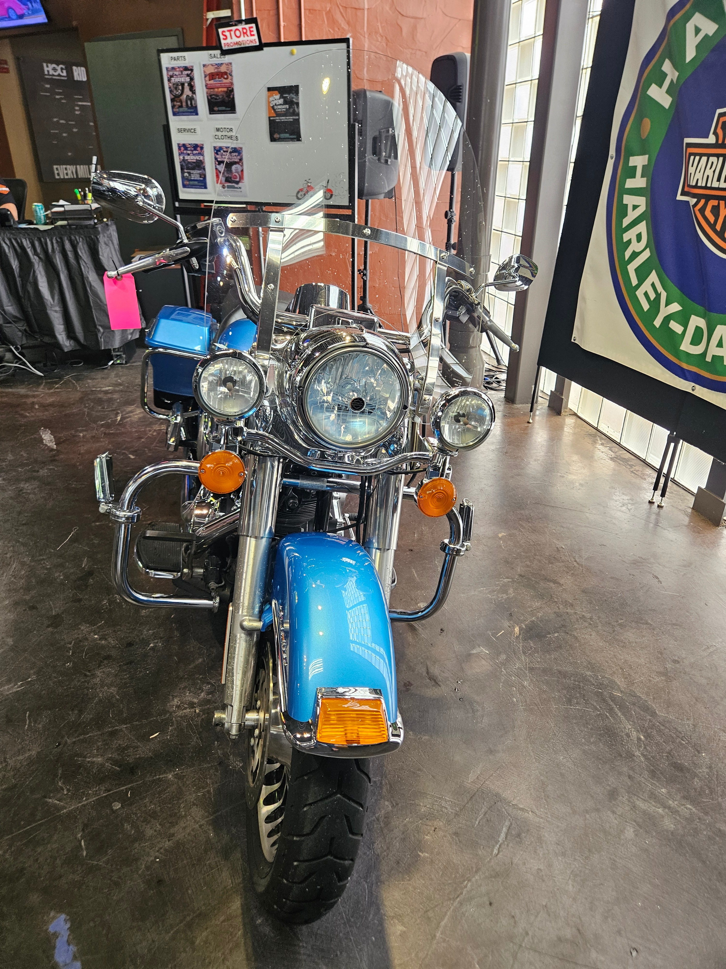 2011 Harley-Davidson Road King® 11