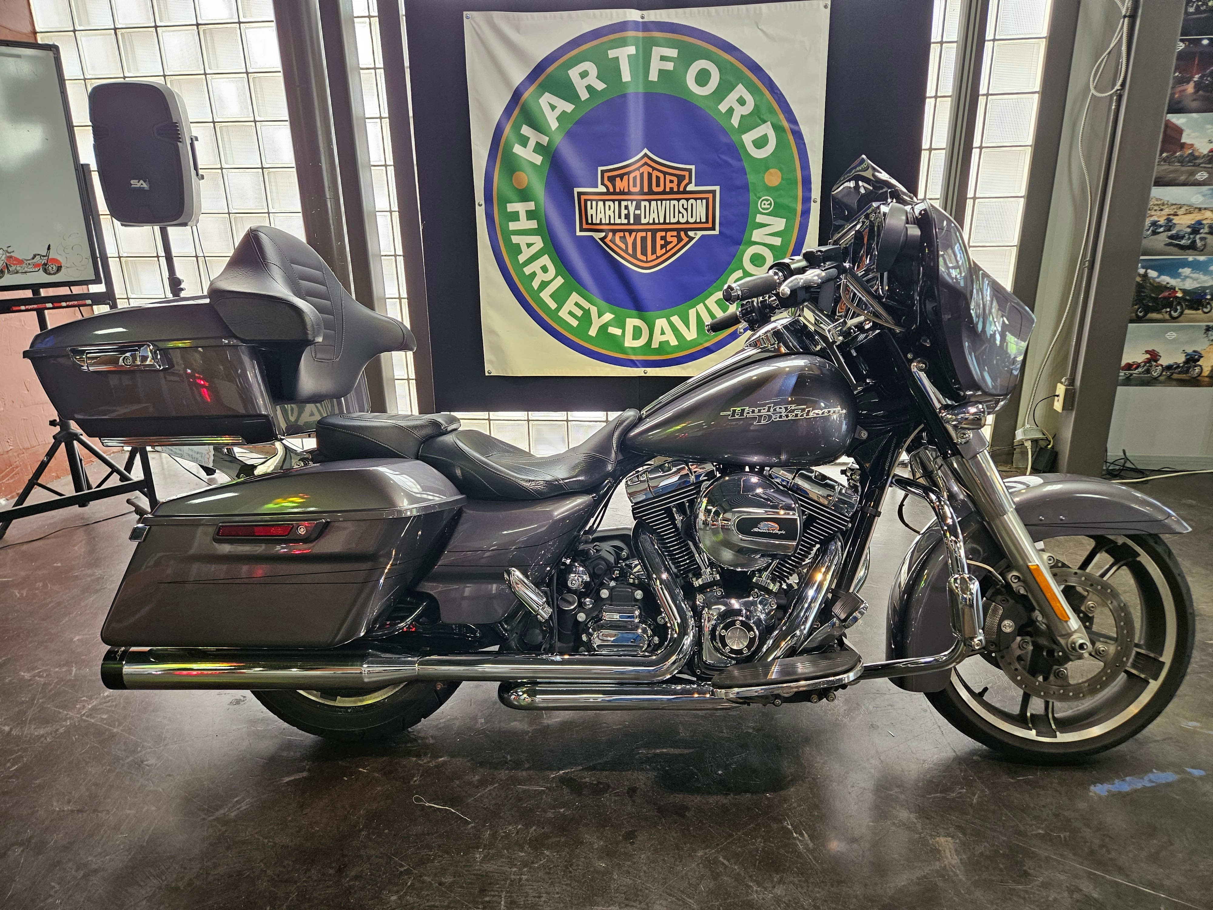 【2014年ジャマイカ限定】Harley-Davidsonスカル&イーグル Used 2014 Harley-Davidson Street Glide® Special Motorcycle - Specs