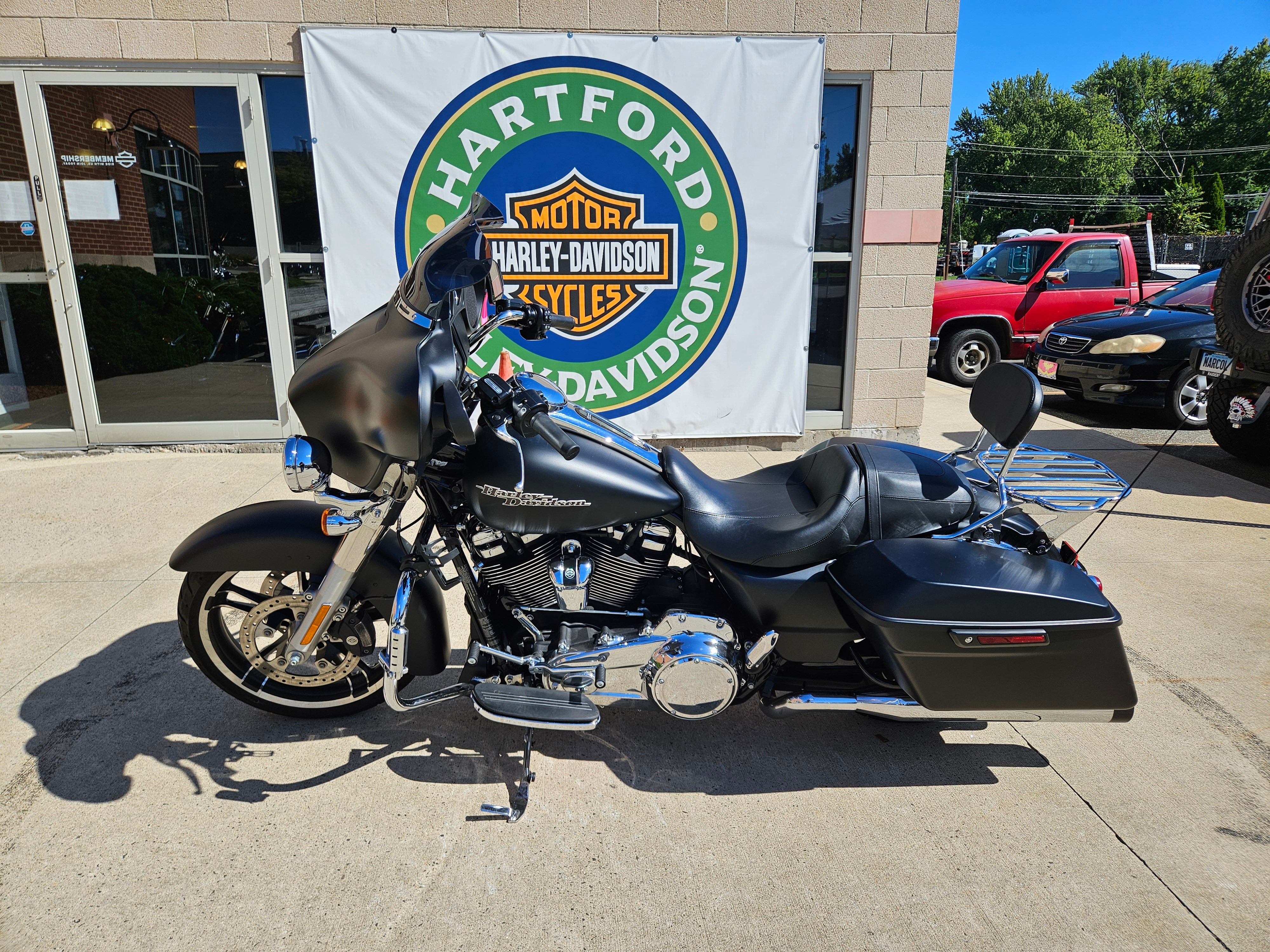 2017 Harley-Davidson Street Glide® 2