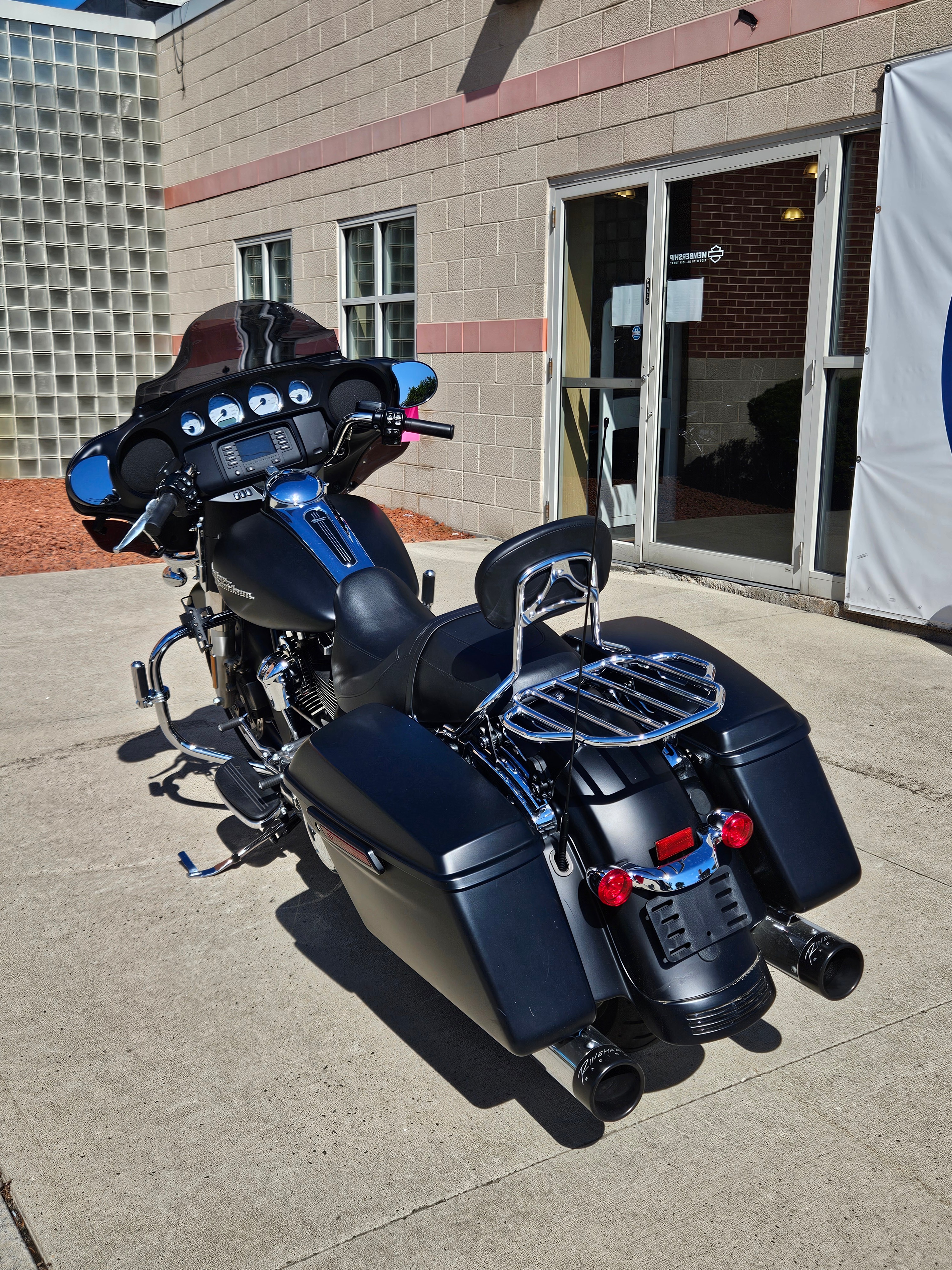 2017 Harley-Davidson Street Glide® 4