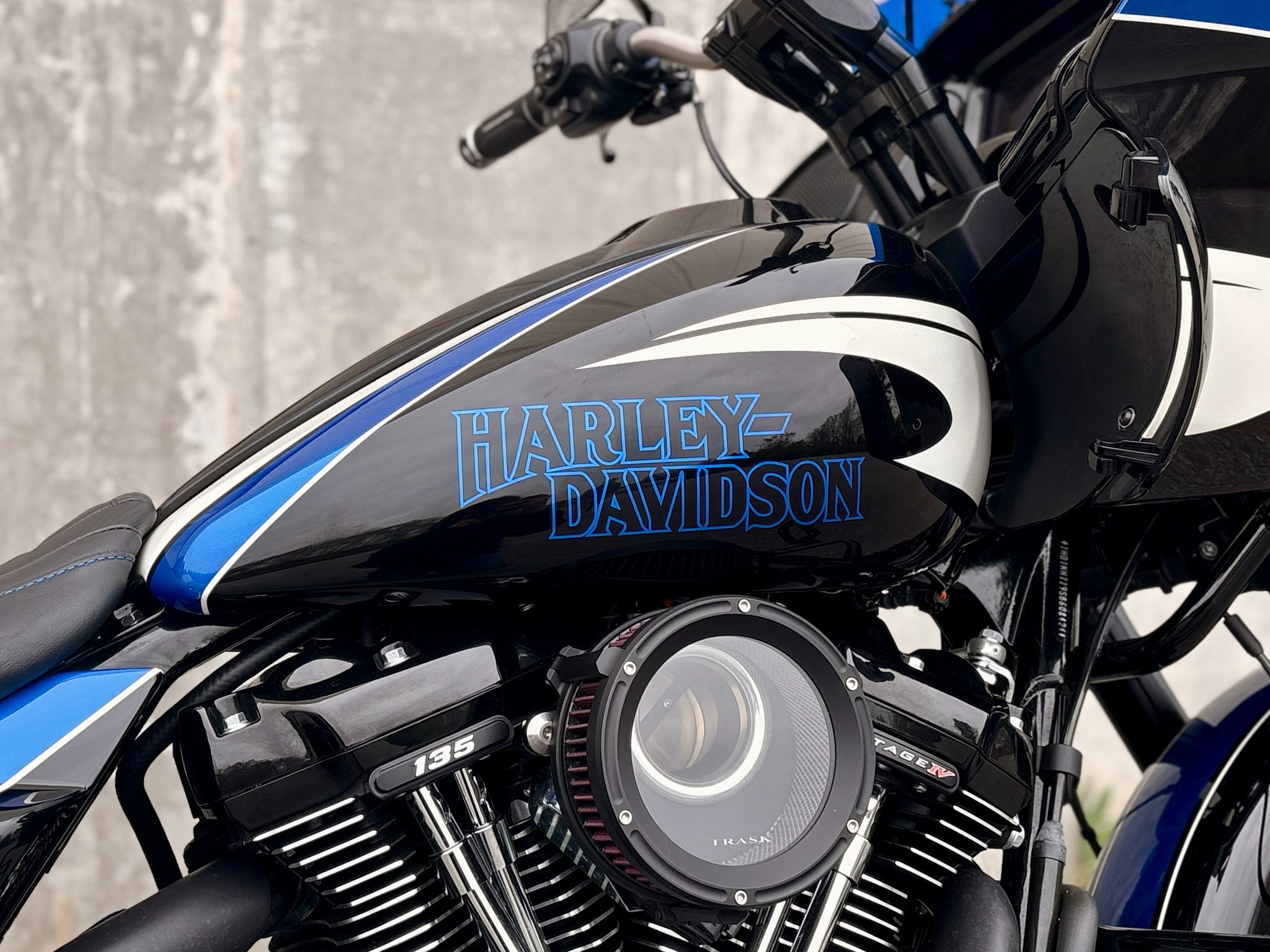 2025 Harley-Davidson Road Glide® 4