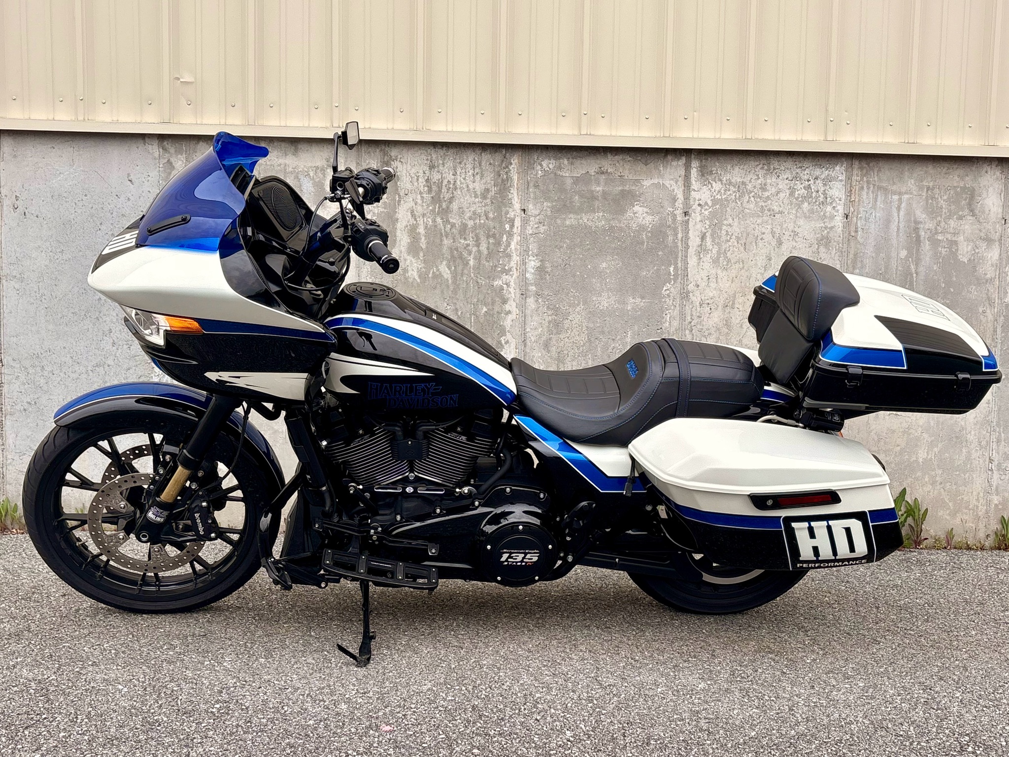 2025 Harley-Davidson Road Glide® 6