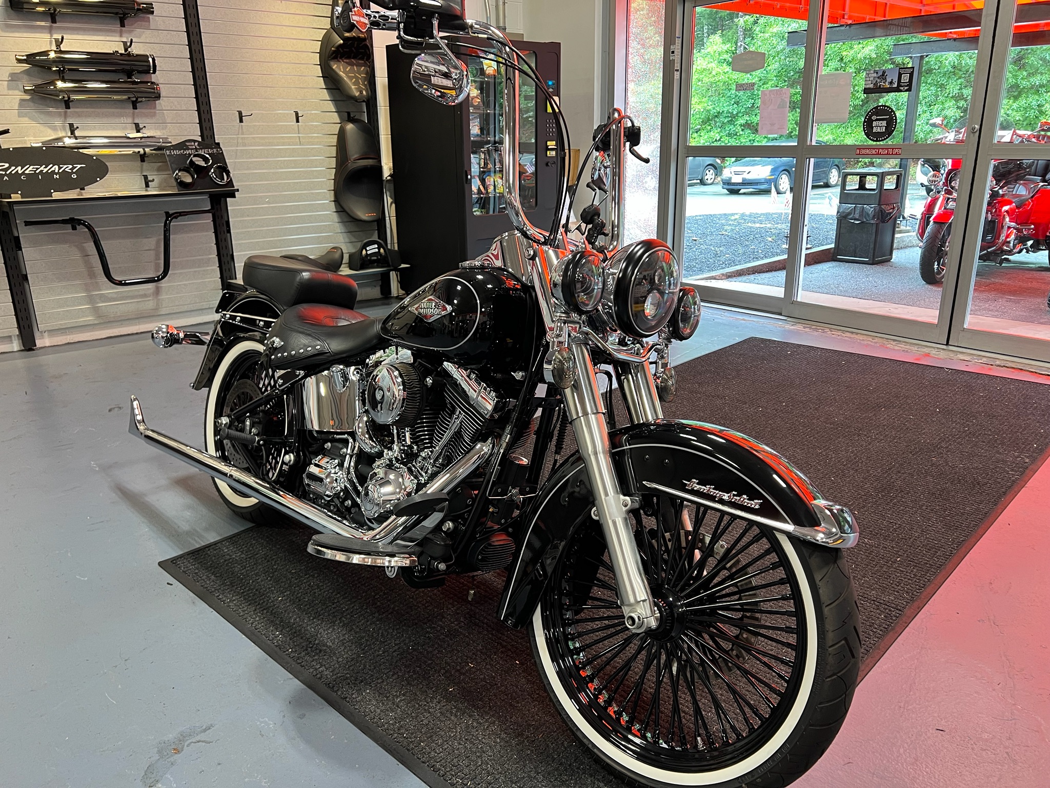 2015 Harley-Davidson Heritage Softail® Classic 2