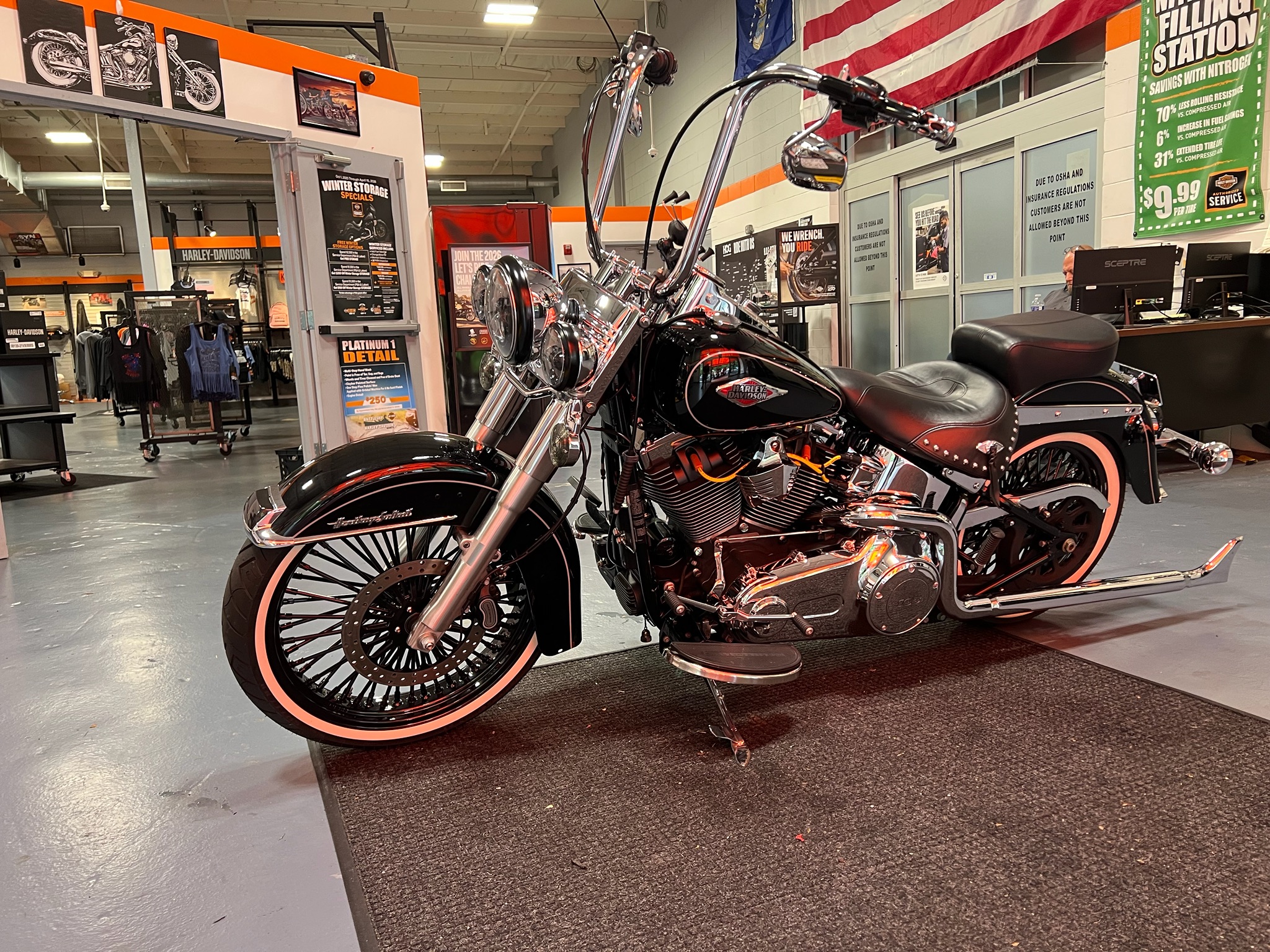2015 Harley-Davidson Heritage Softail® Classic 4