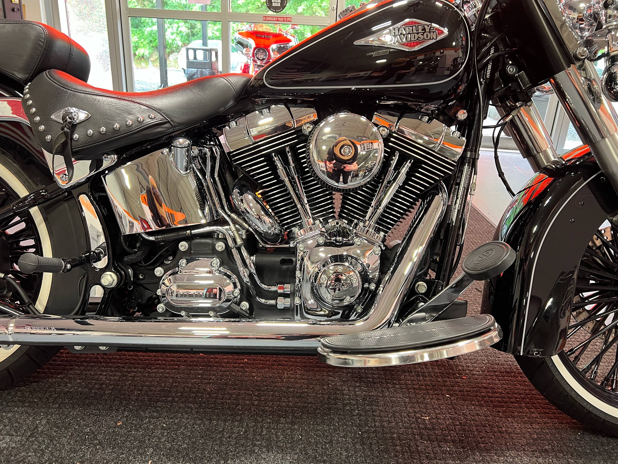 2015 Harley-Davidson Heritage Softail® Classic 9