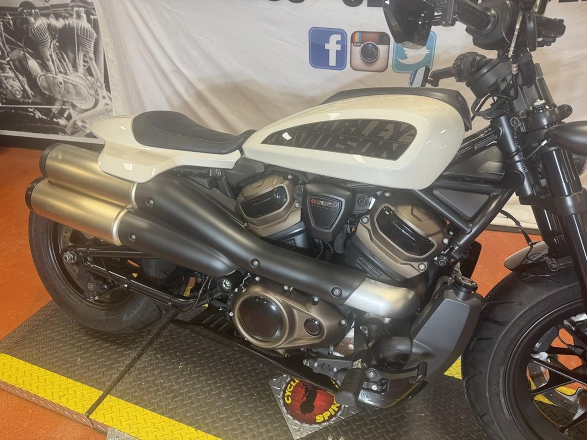 2022 Harley-Davidson Sportster® S 2