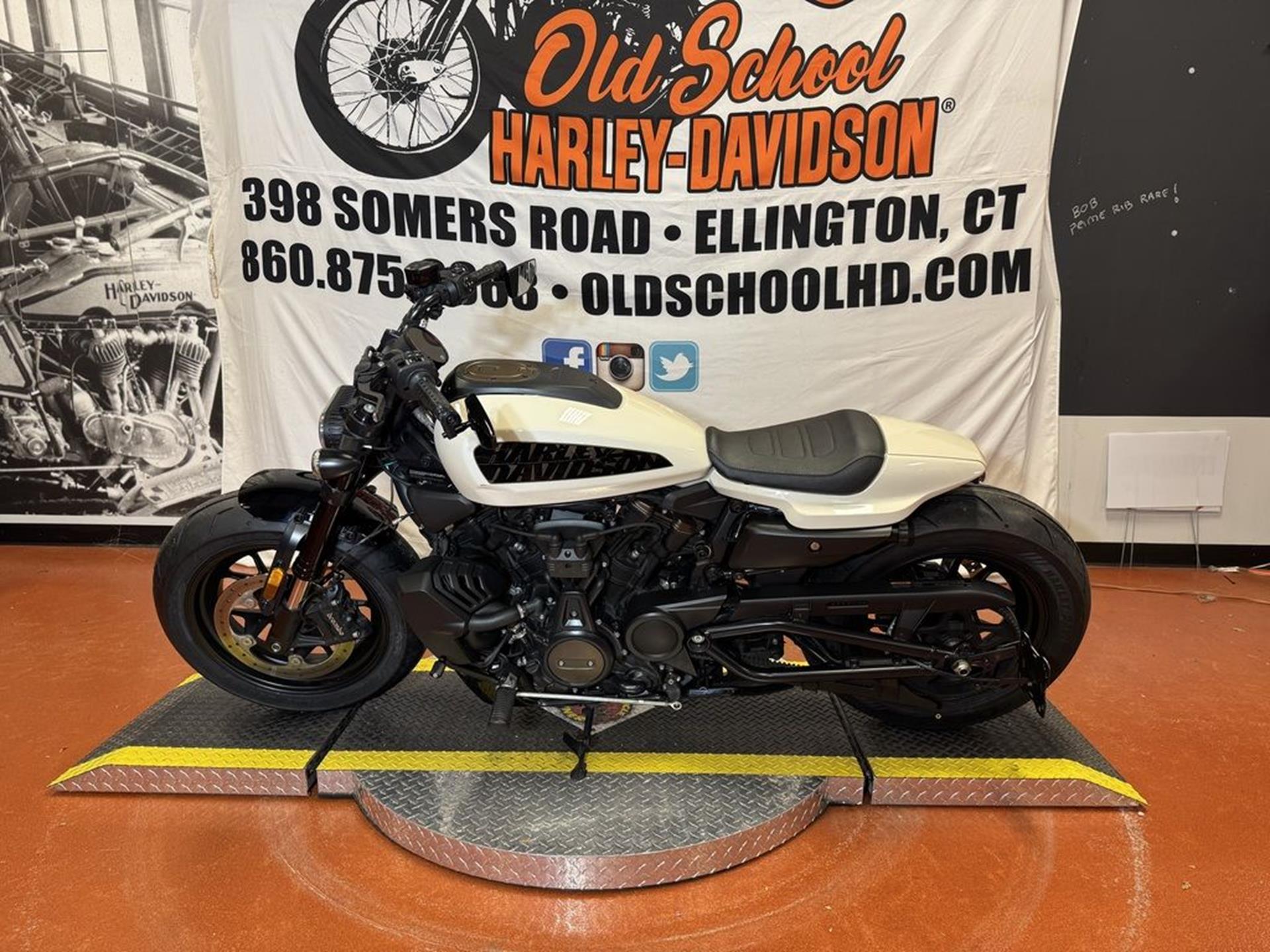 2022 Harley-Davidson Sportster® S 10