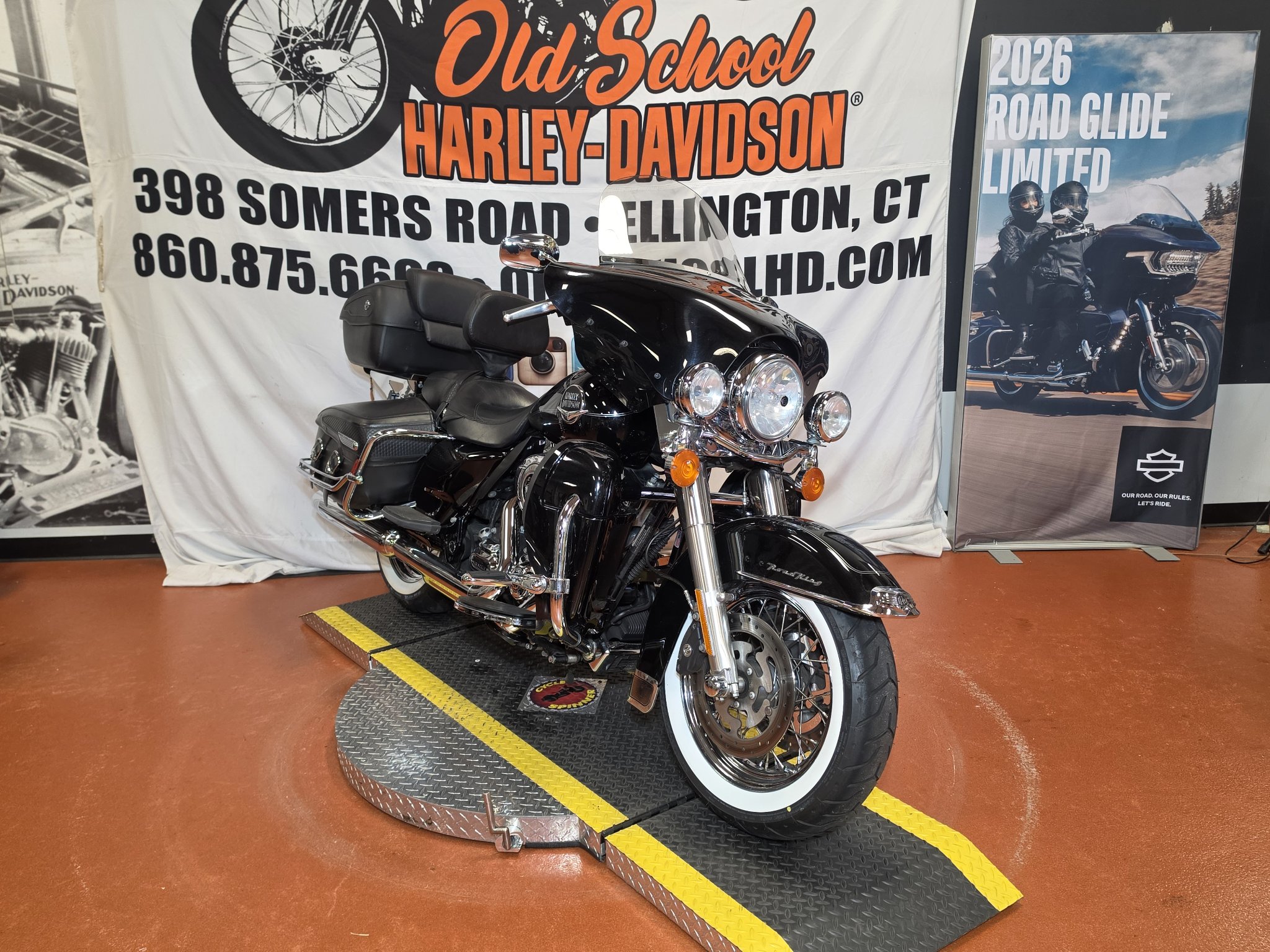 2009 Harley-Davidson Road King® Classic 2
