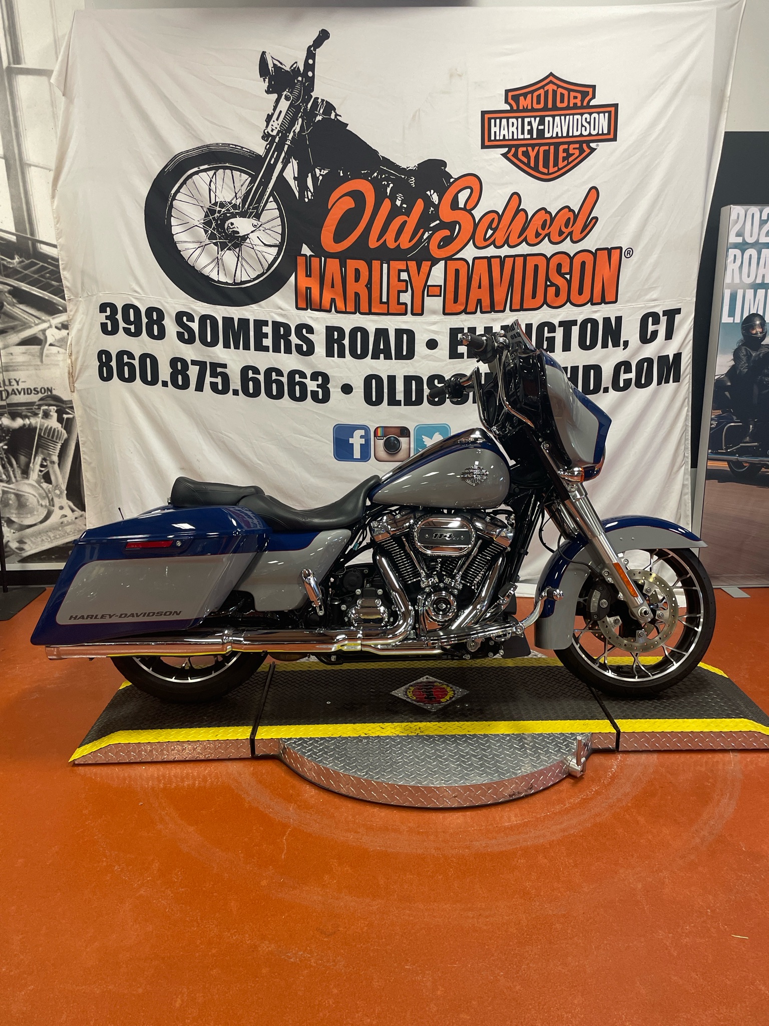 2023 Harley-Davidson Street Glide® Special 1