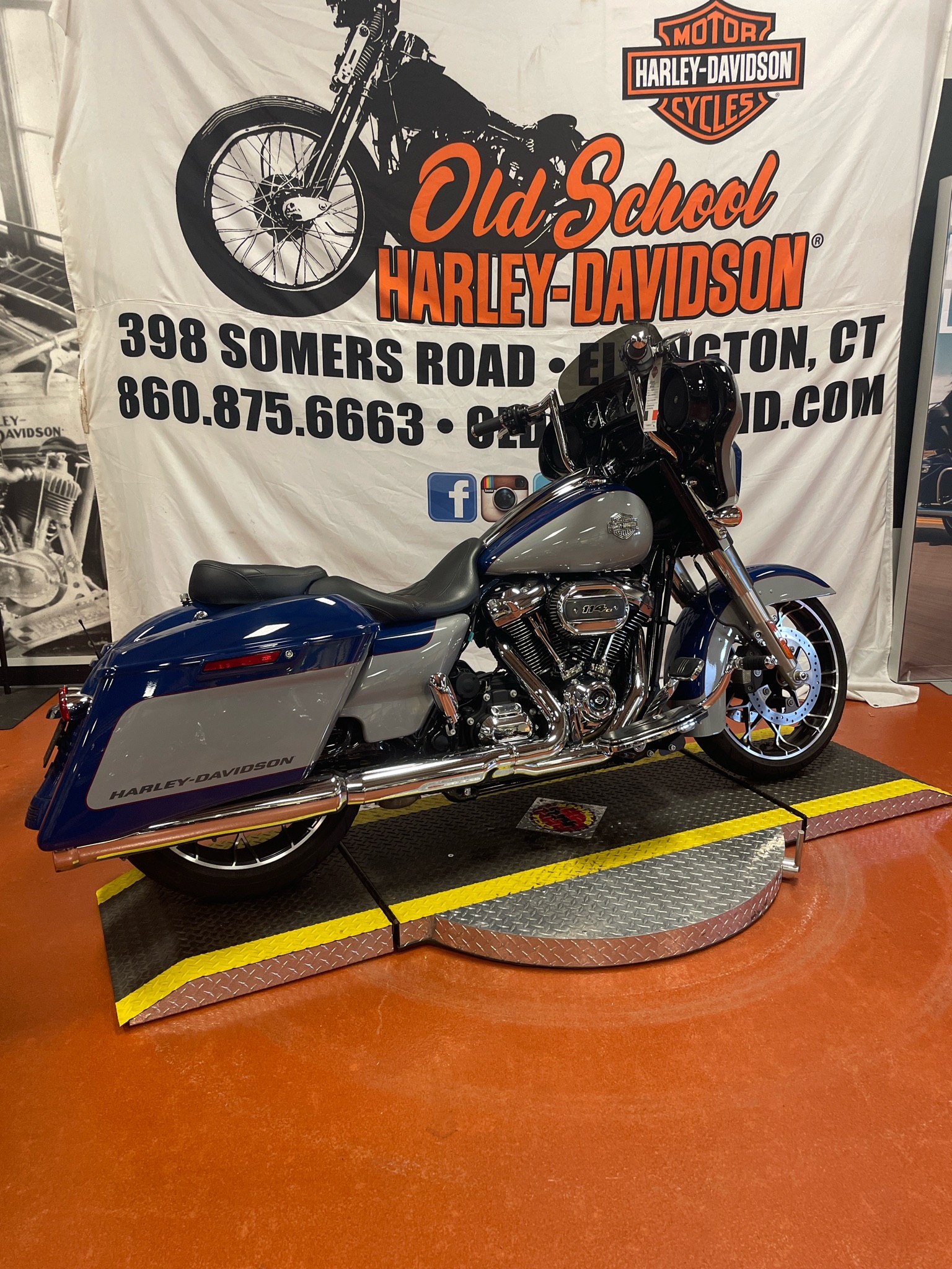 2023 Harley-Davidson Street Glide® Special 2