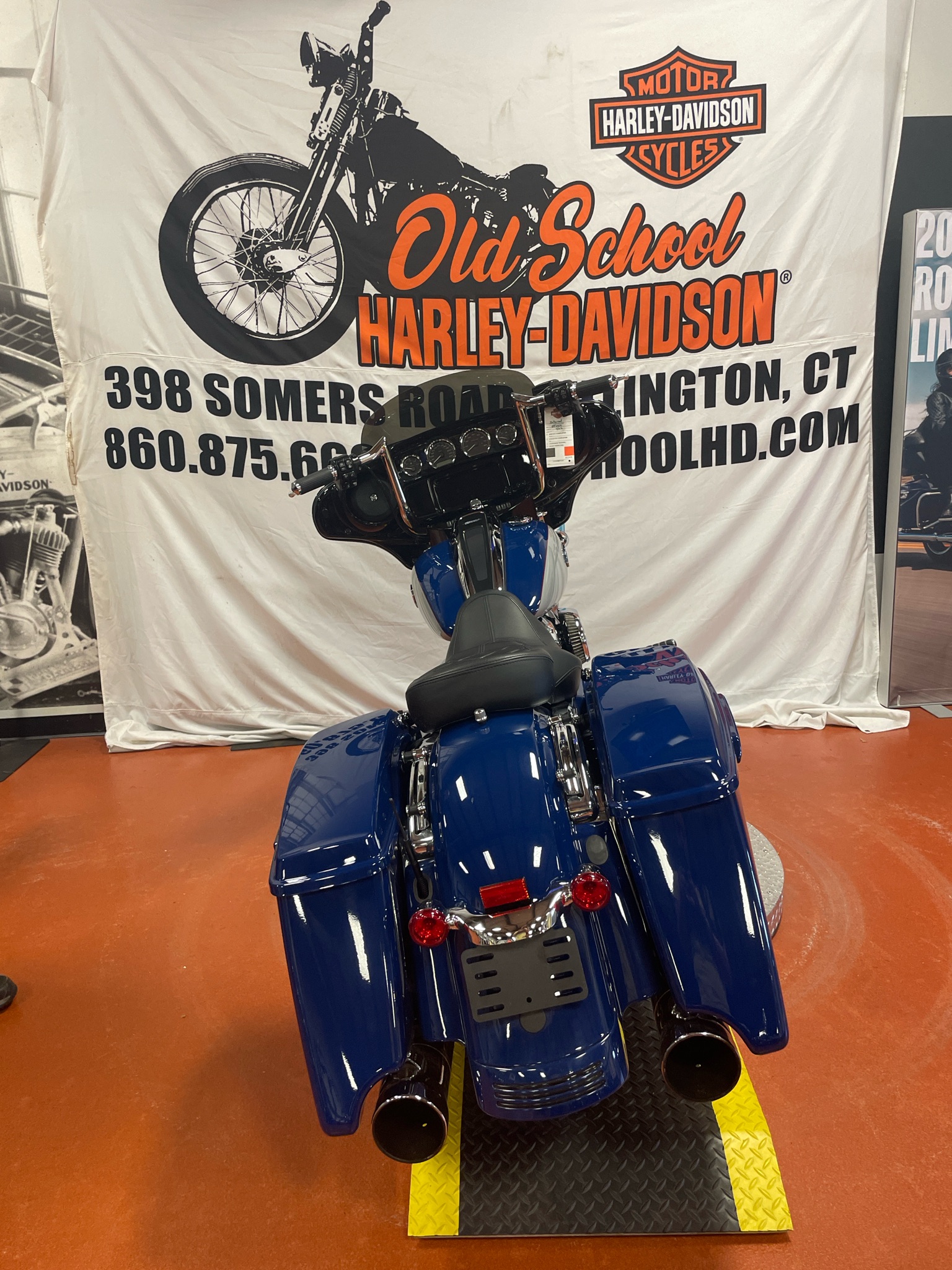 2023 Harley-Davidson Street Glide® Special 3