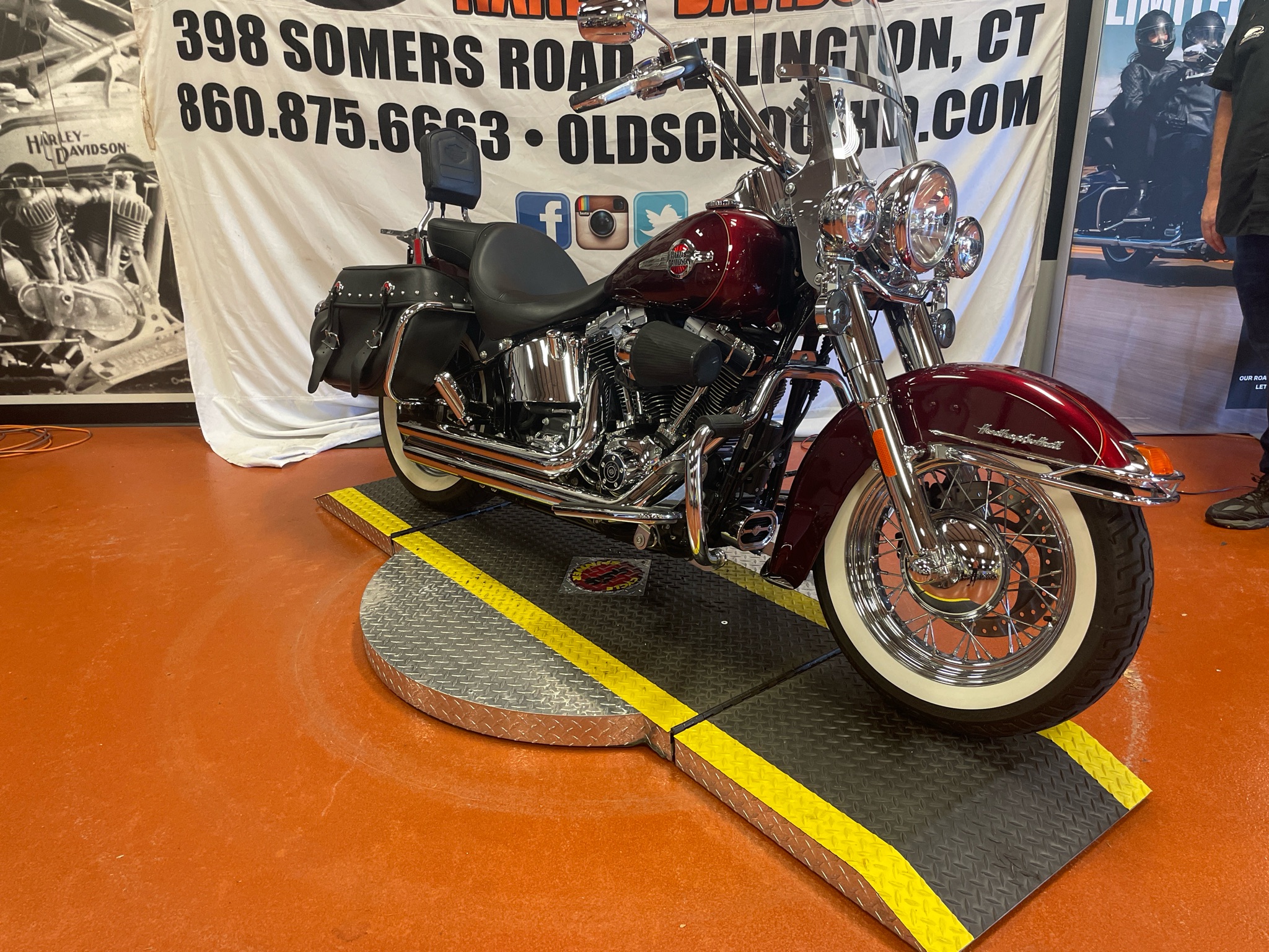 2017 Harley-Davidson Heritage Softail® Classic 2