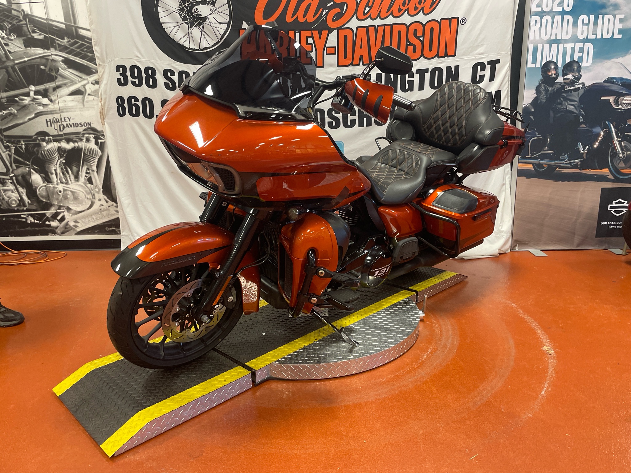 2020 Harley-Davidson Road Glide® Limited 4