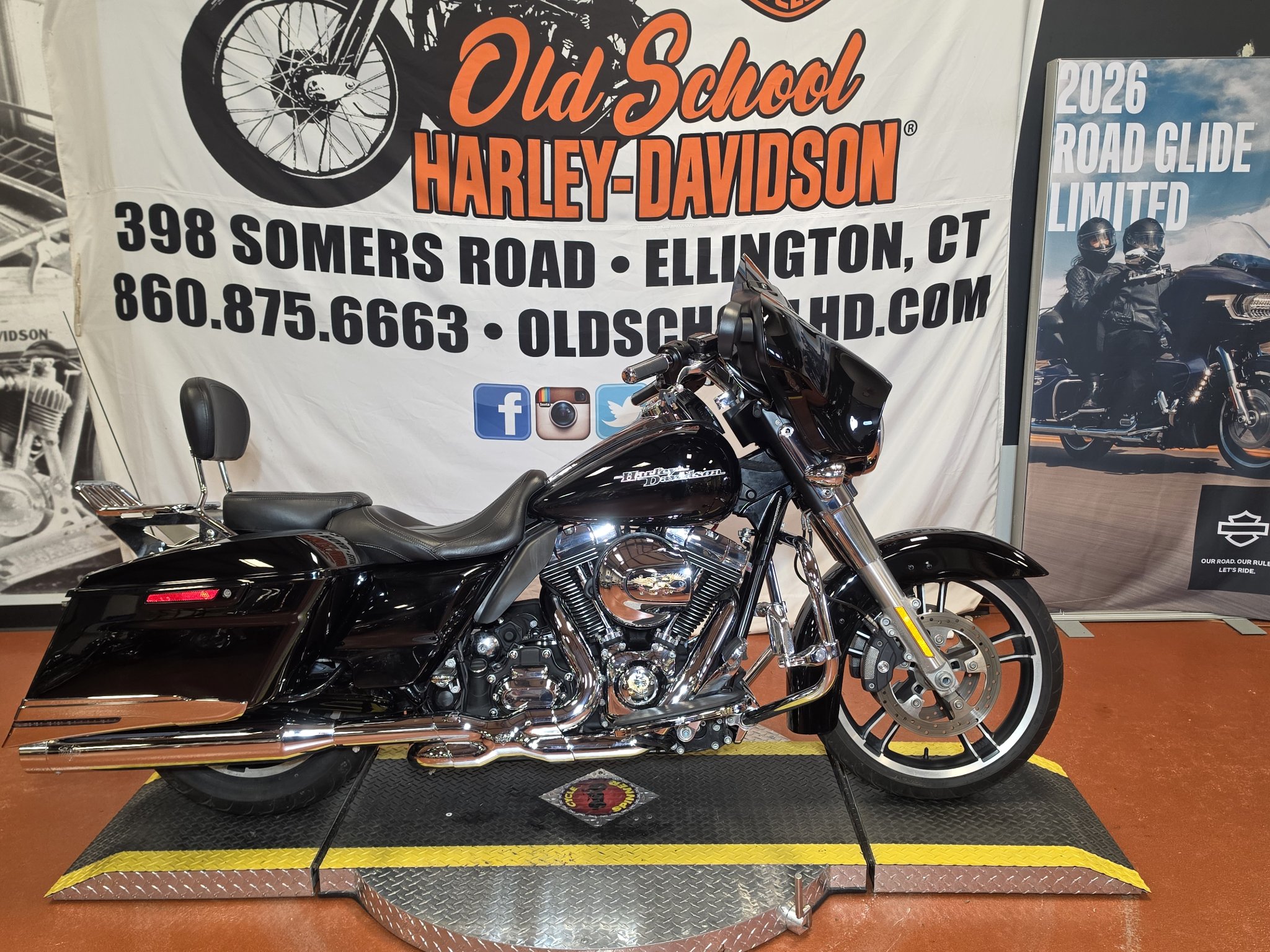 2016 Harley-Davidson Street Glide® 1