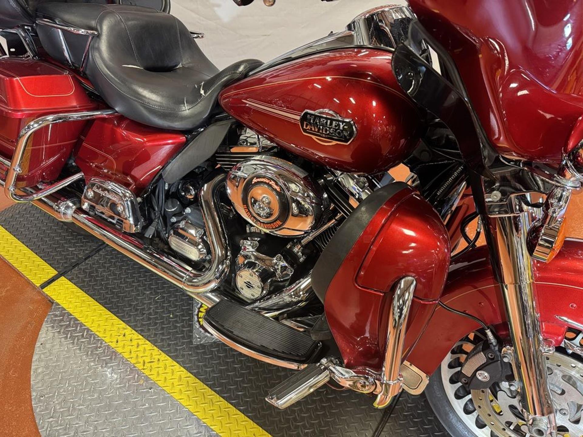 2012 Harley-Davidson Ultra Classic® Electra Glide® 8