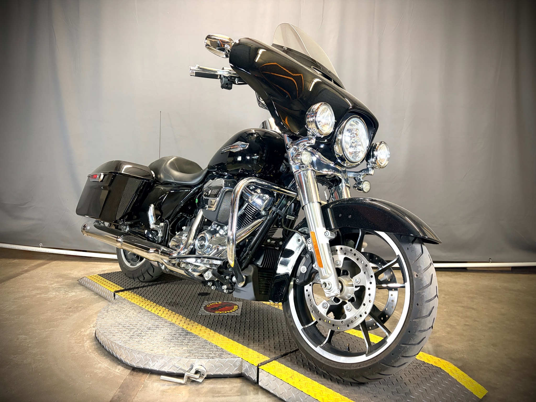 2021 Harley-Davidson Street Glide® 1