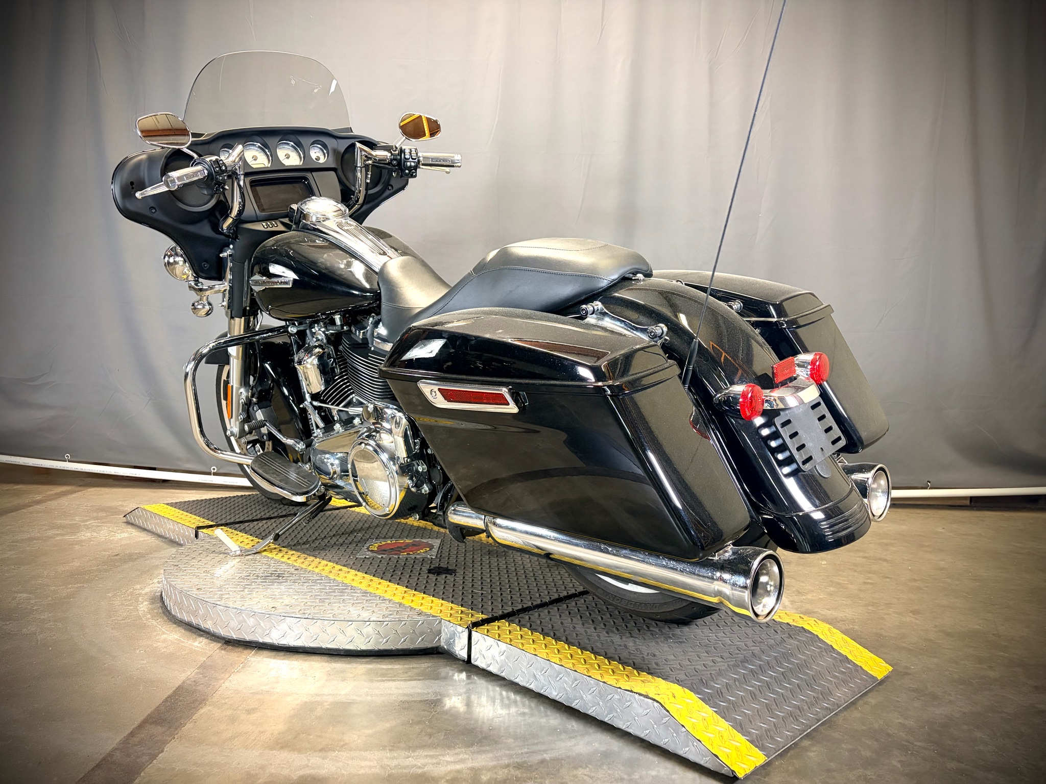 2021 Harley-Davidson Street Glide® 4