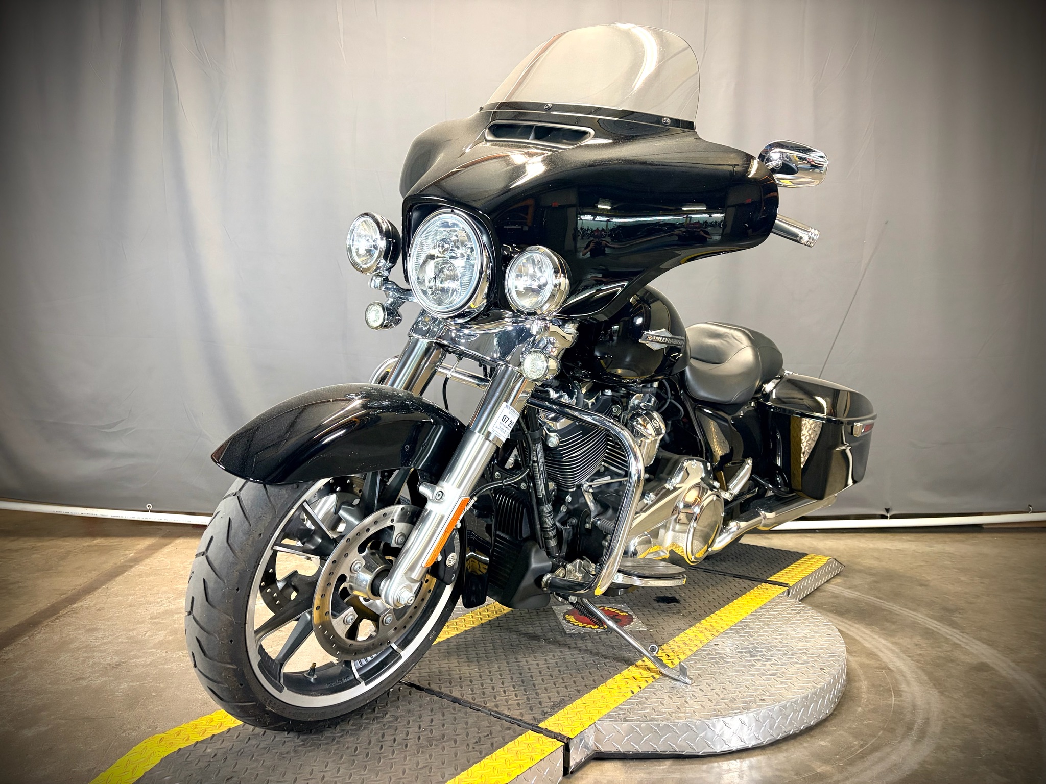 2021 Harley-Davidson Street Glide® 6
