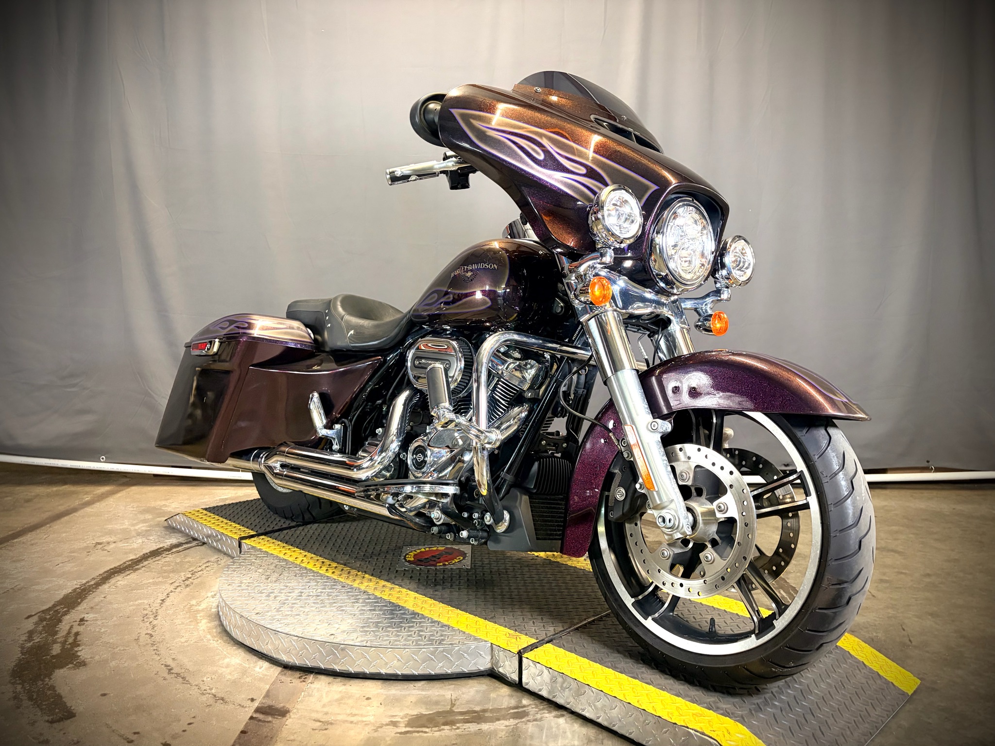 2017 Harley-Davidson Street Glide® Special 1