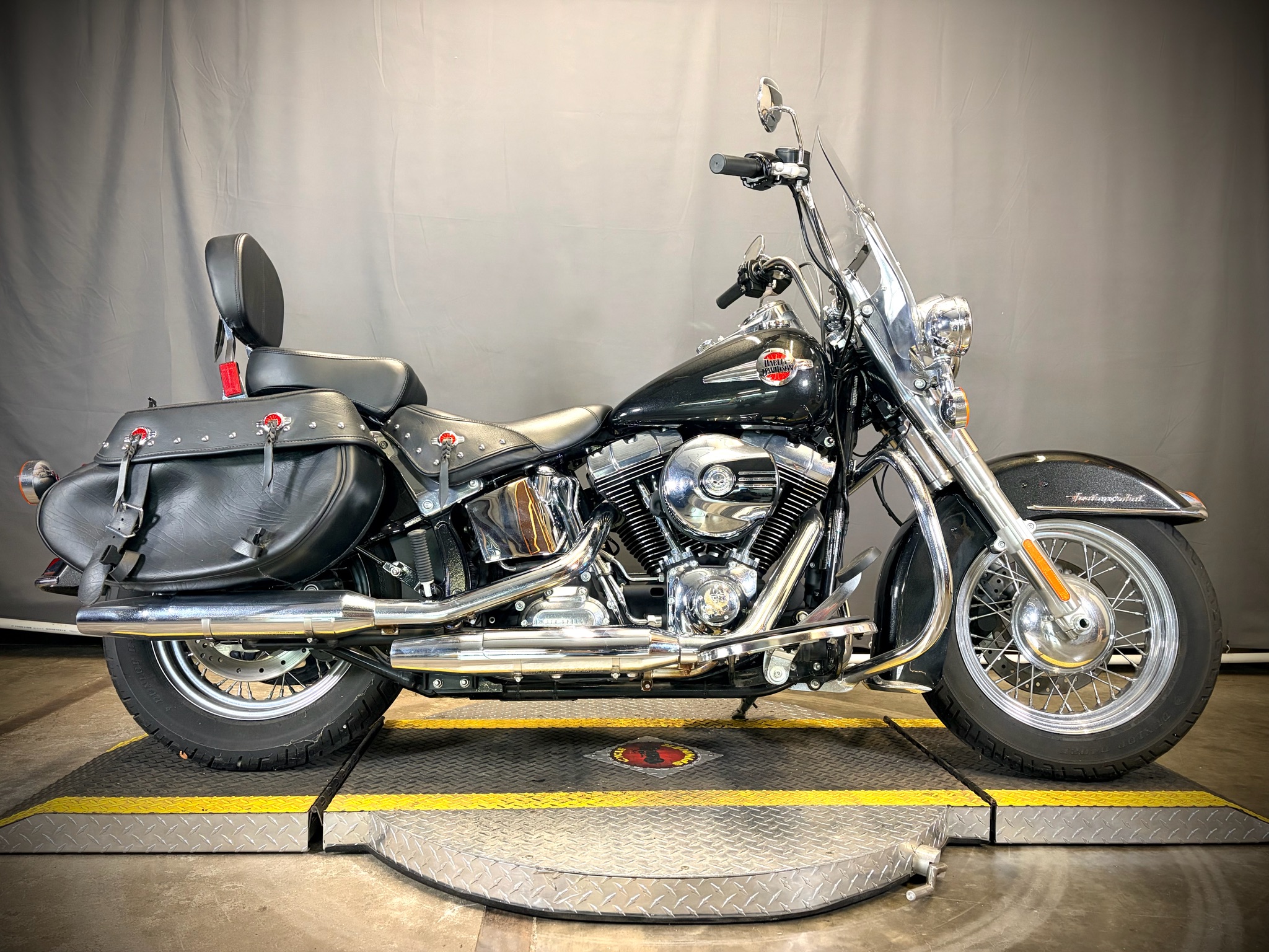 2017 Harley-Davidson Heritage Softail® Classic 3
