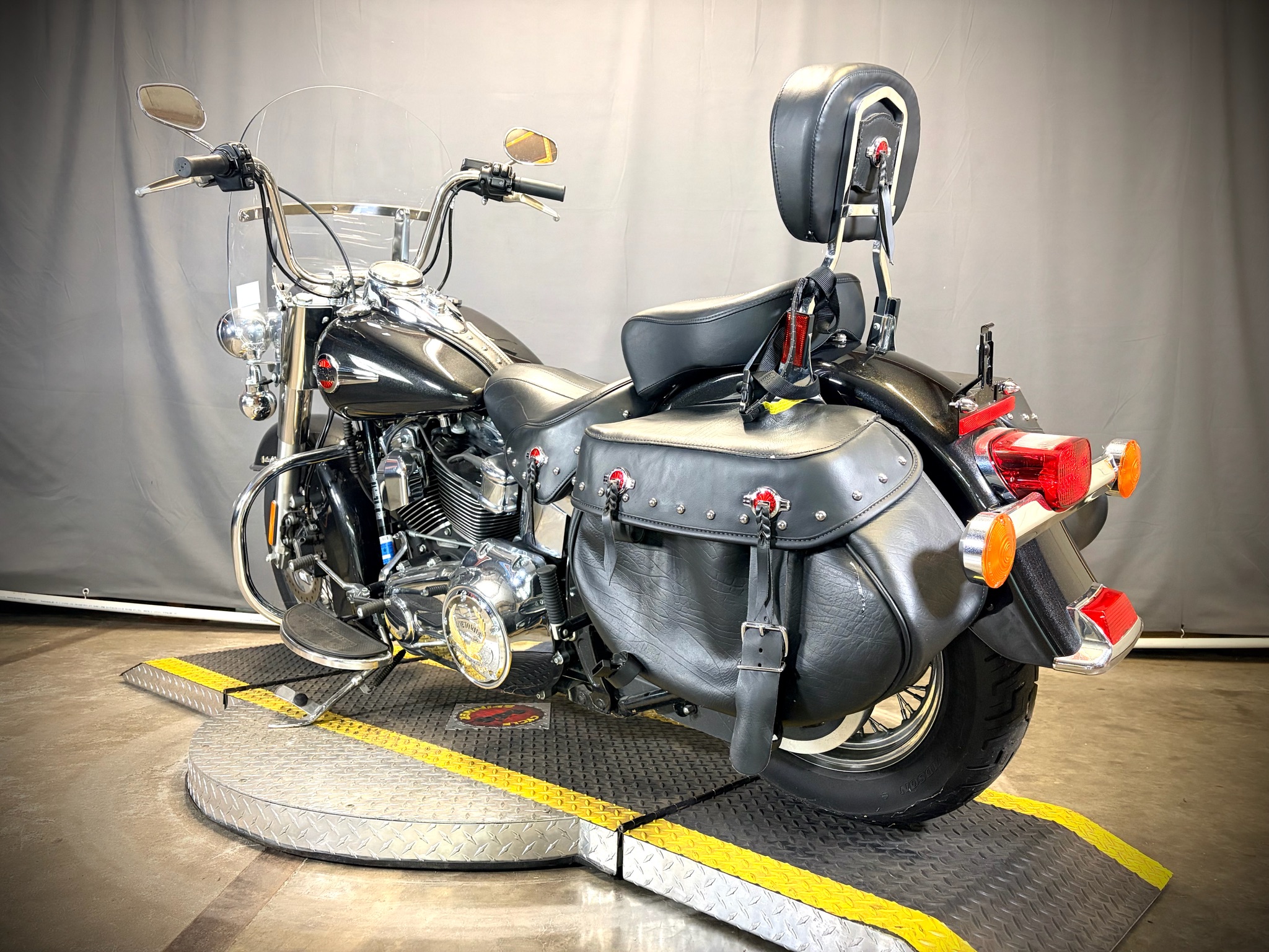 2017 Harley-Davidson Heritage Softail® Classic 5