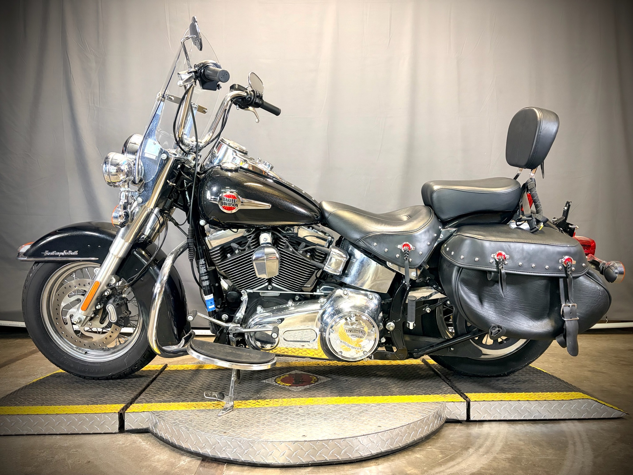 2017 Harley-Davidson Heritage Softail® Classic 6