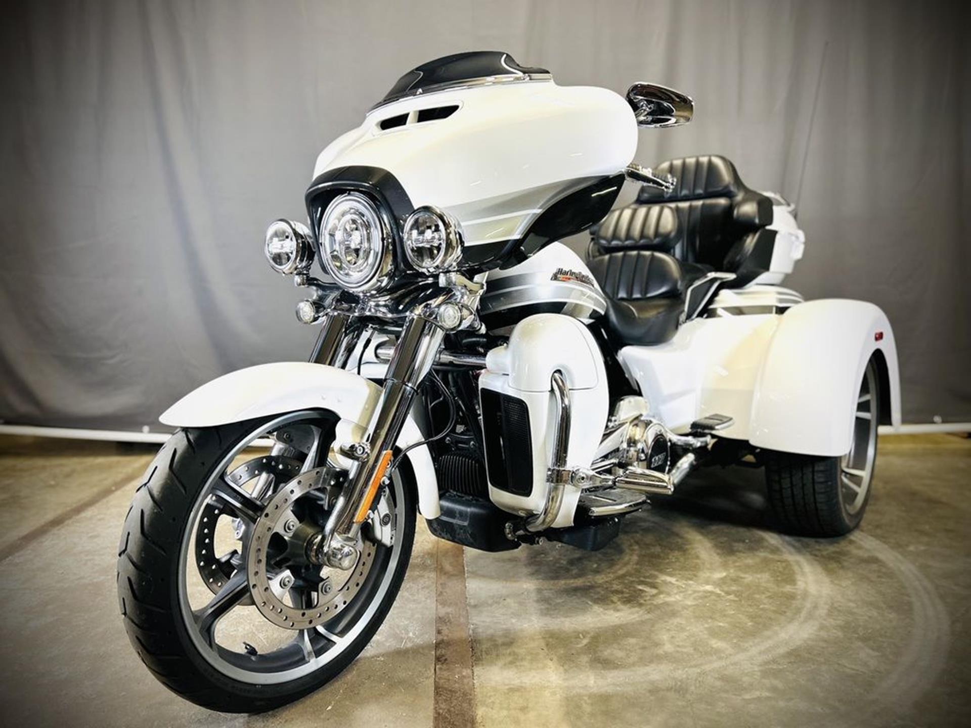 2020 Harley-Davidson CVO Tri Glide® 3