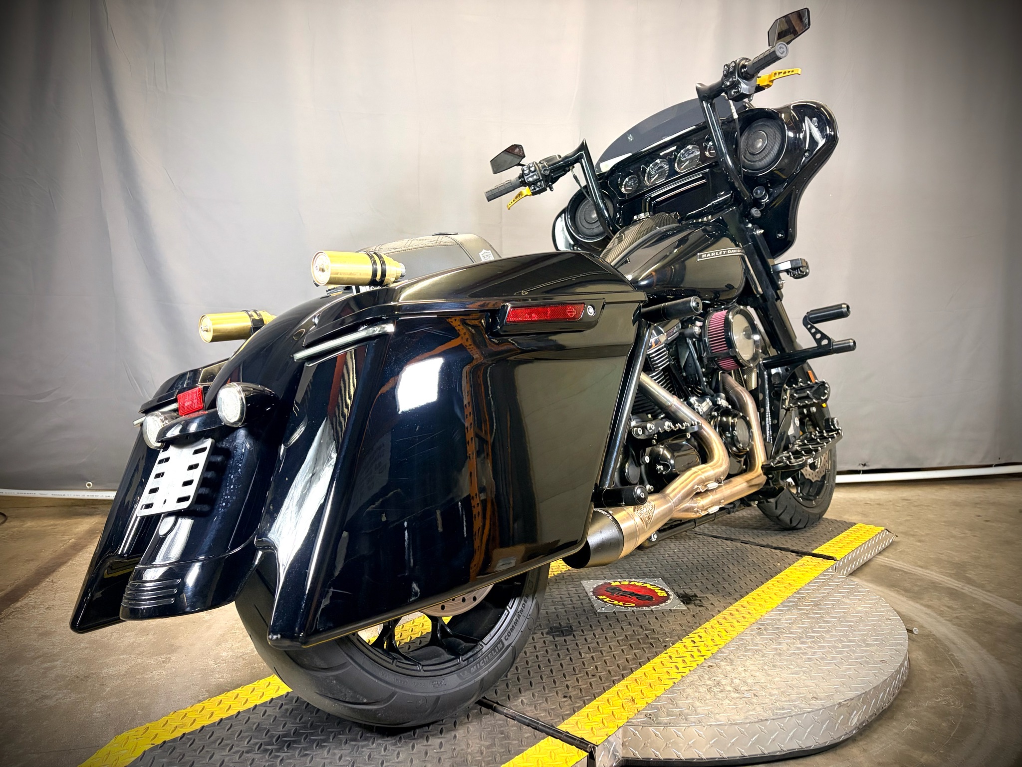2020 Harley-Davidson Street Glide® Special 3